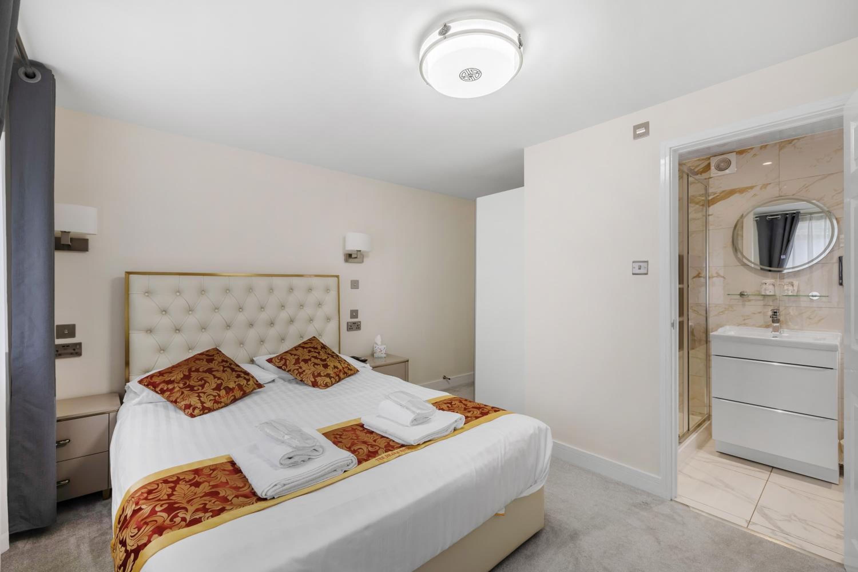 Deluxe Double Room - Photo 6