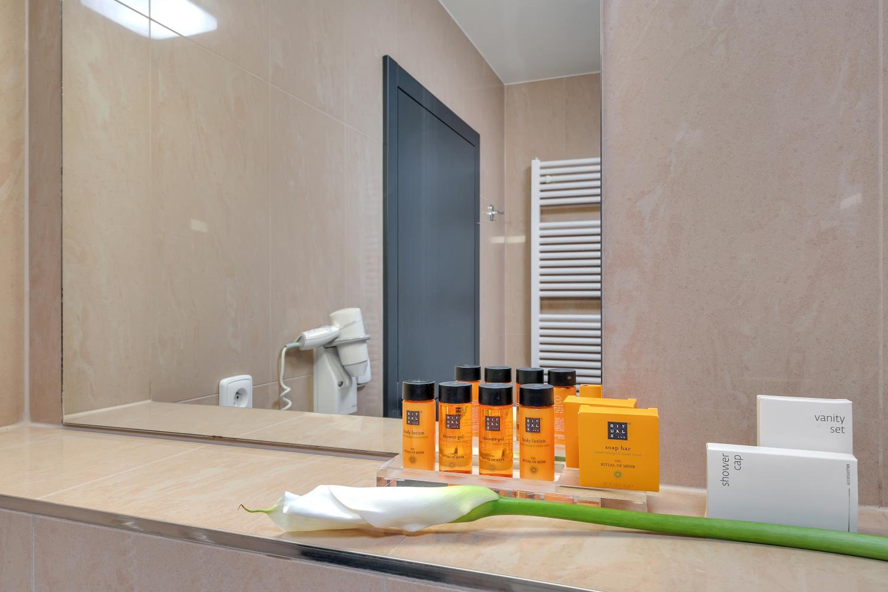 Premium Double Room - Photo 2