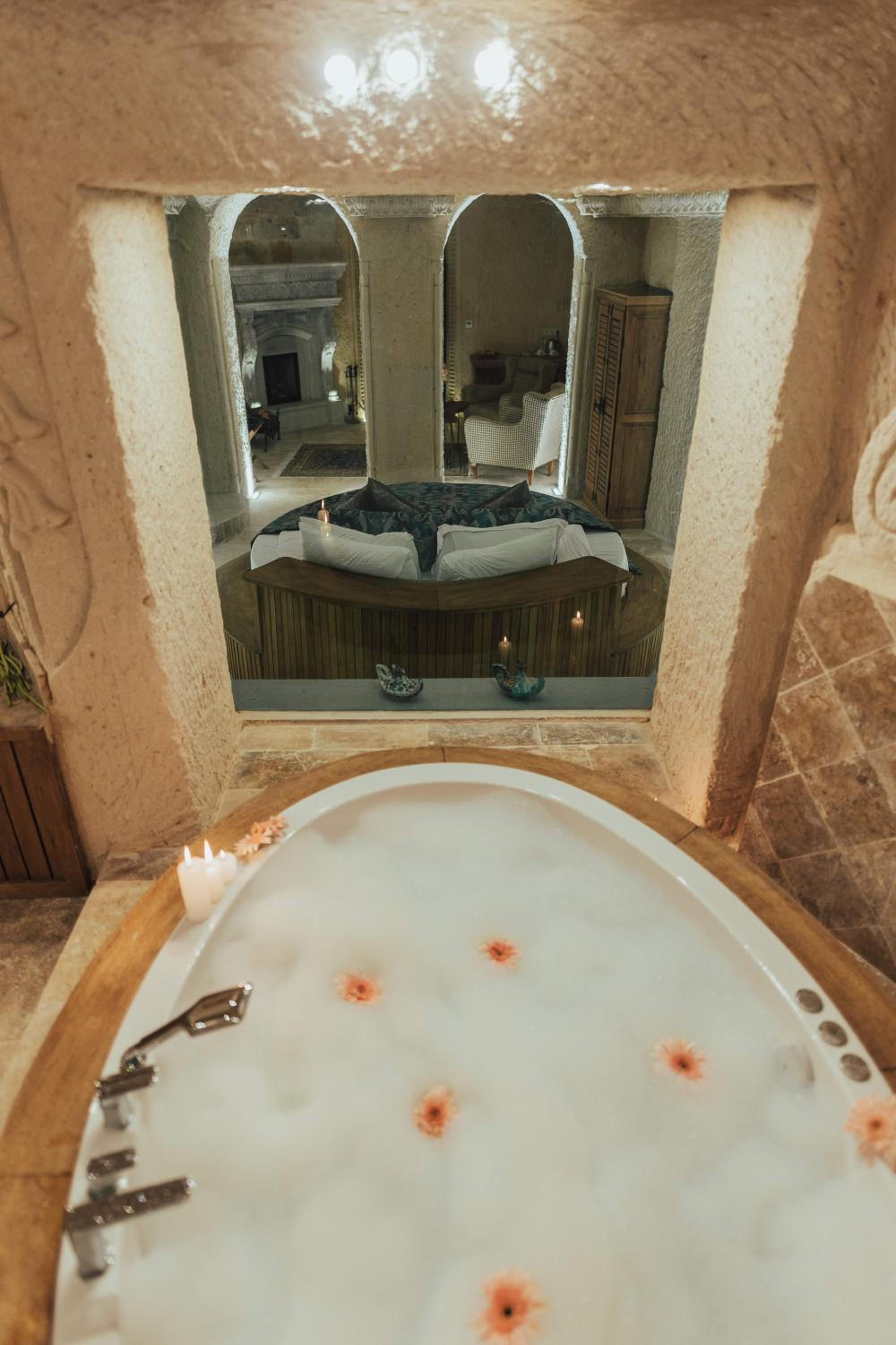 King Room with Spa Bath - Photo 27