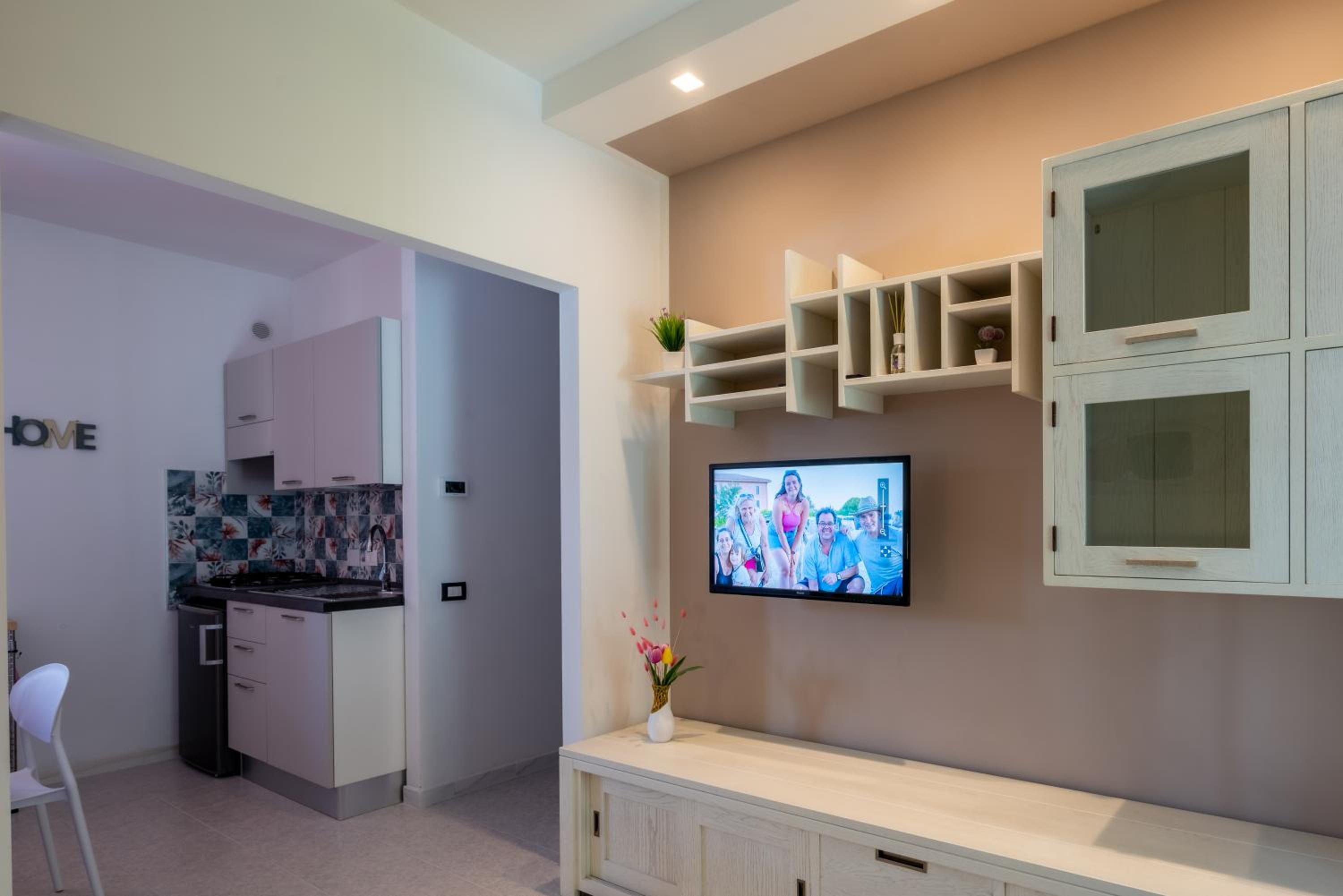 One-Bedroom Apartment (4 Adults) photo 2