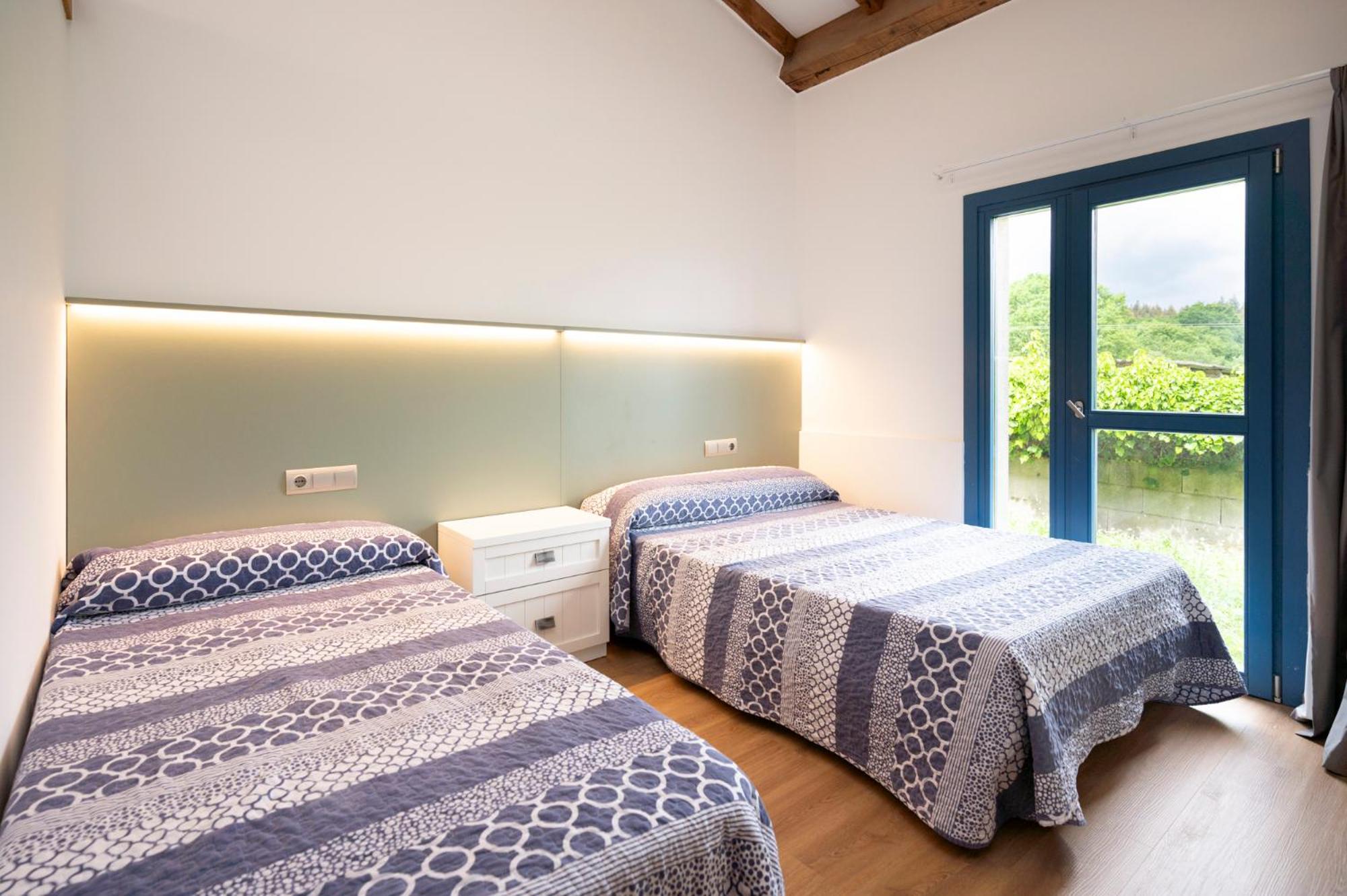 Twin Room - Photo 4