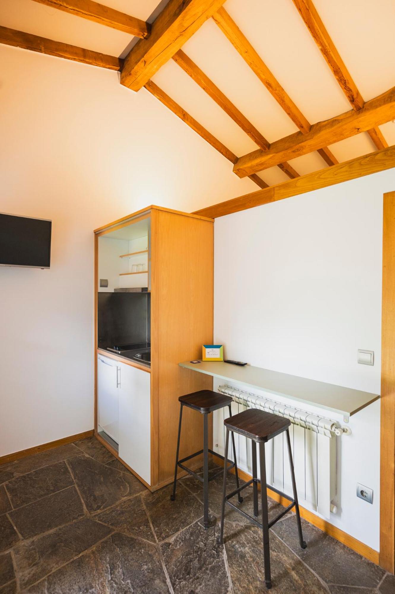 Twin Room - Photo 2