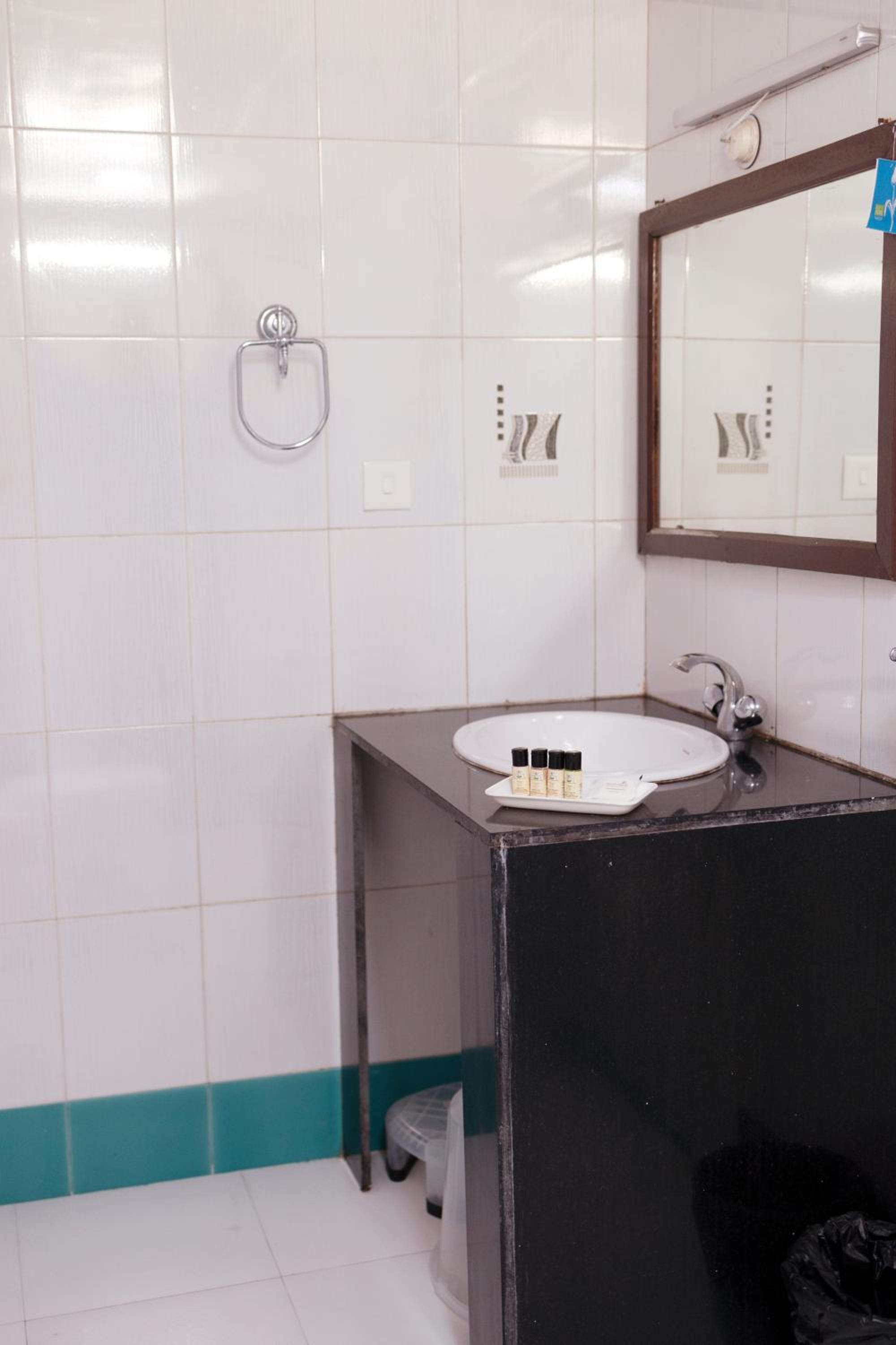 Suite - Photo 7