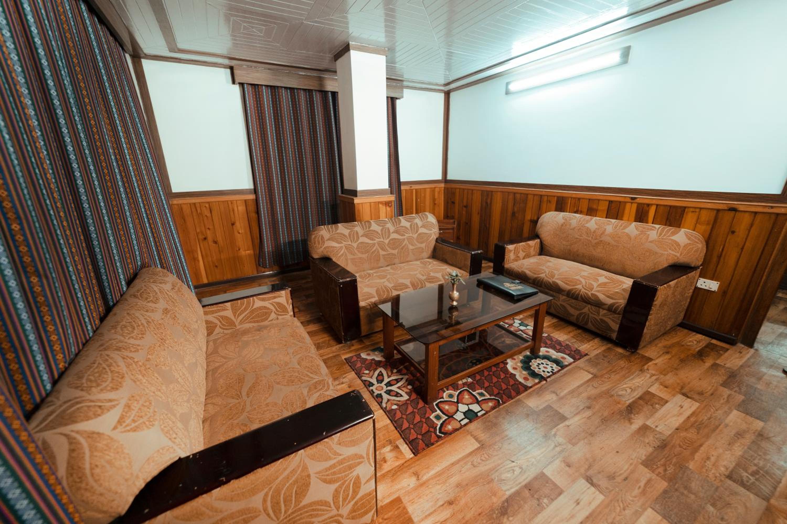Suite - Photo 5