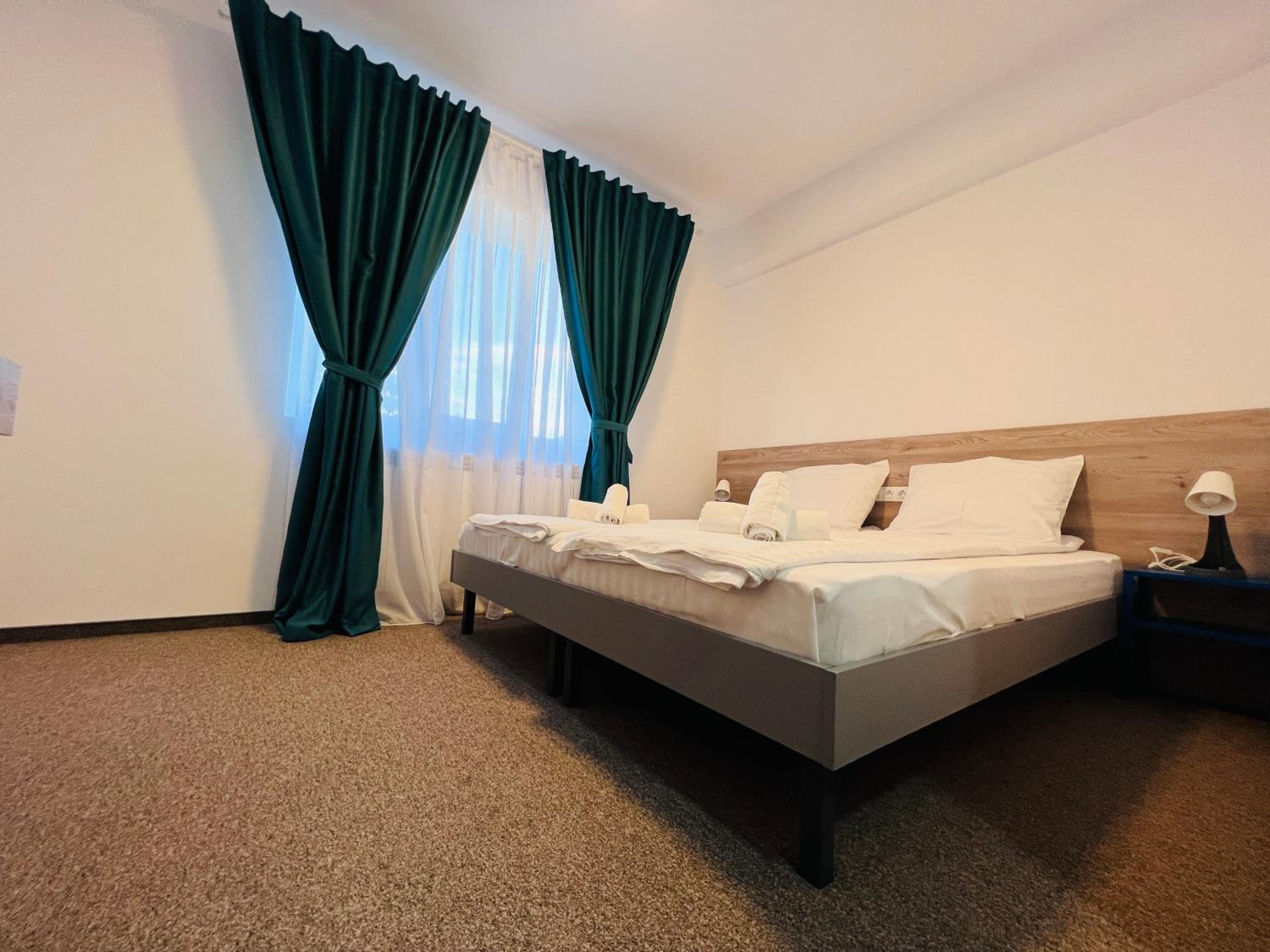 Double Room - Photo 4