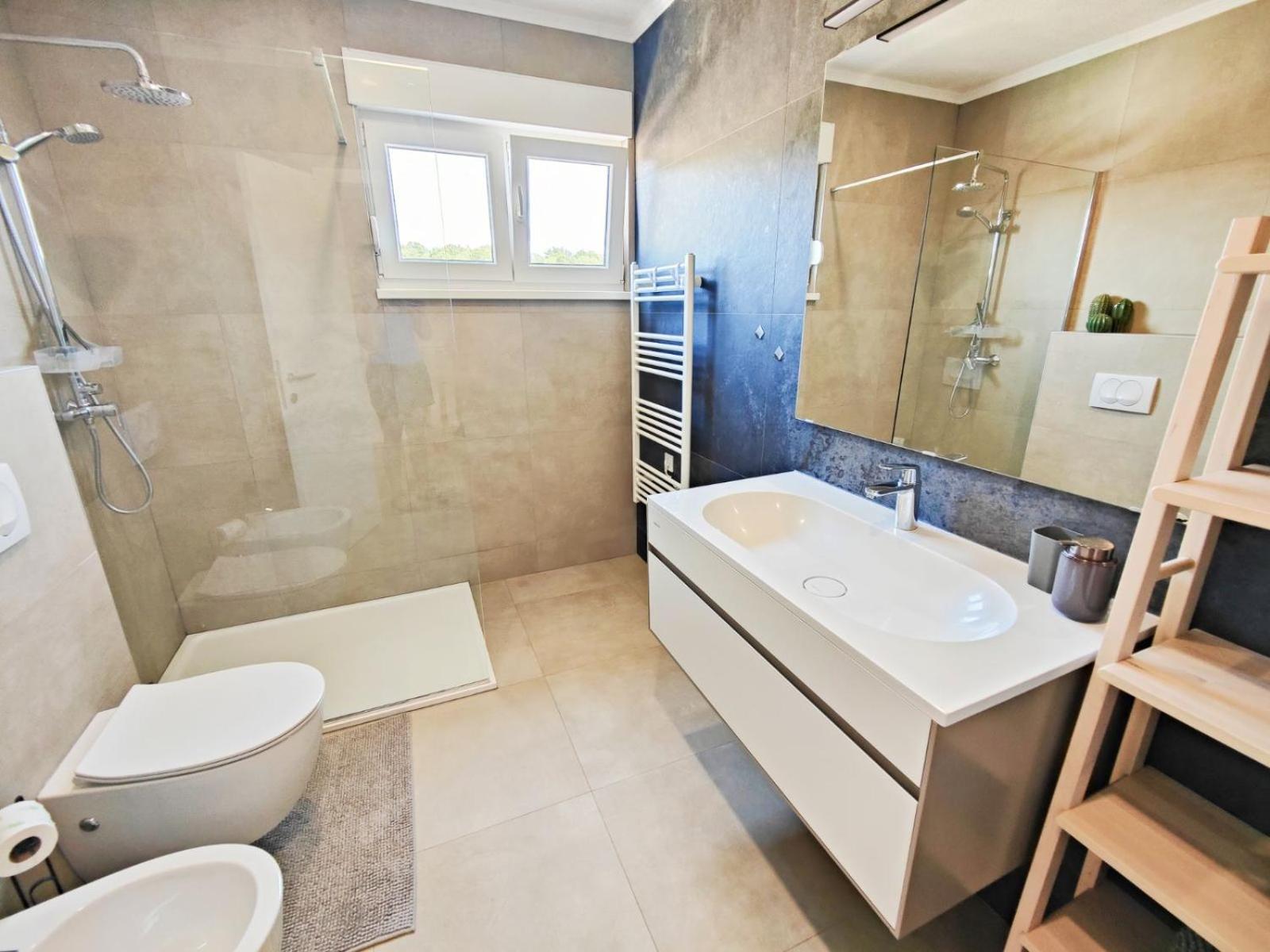 Three-Bedroom Villa photo 2