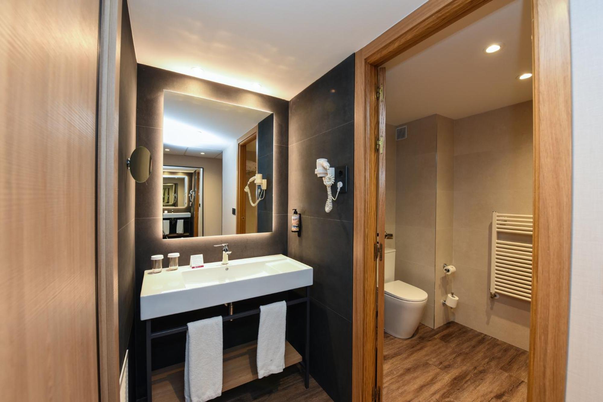 Habitación Estándar con Balcón