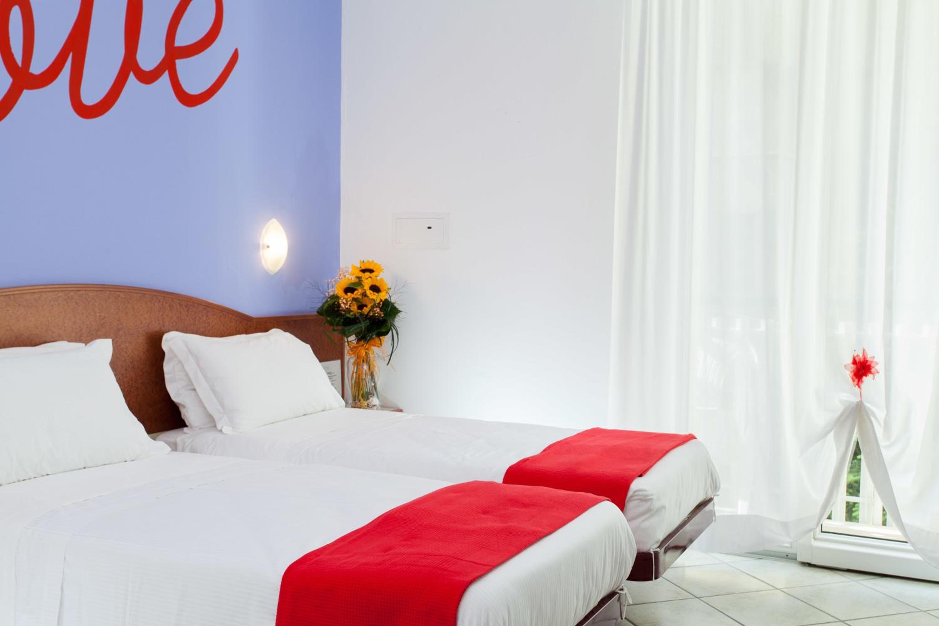 Double or Twin Room - Photo 3