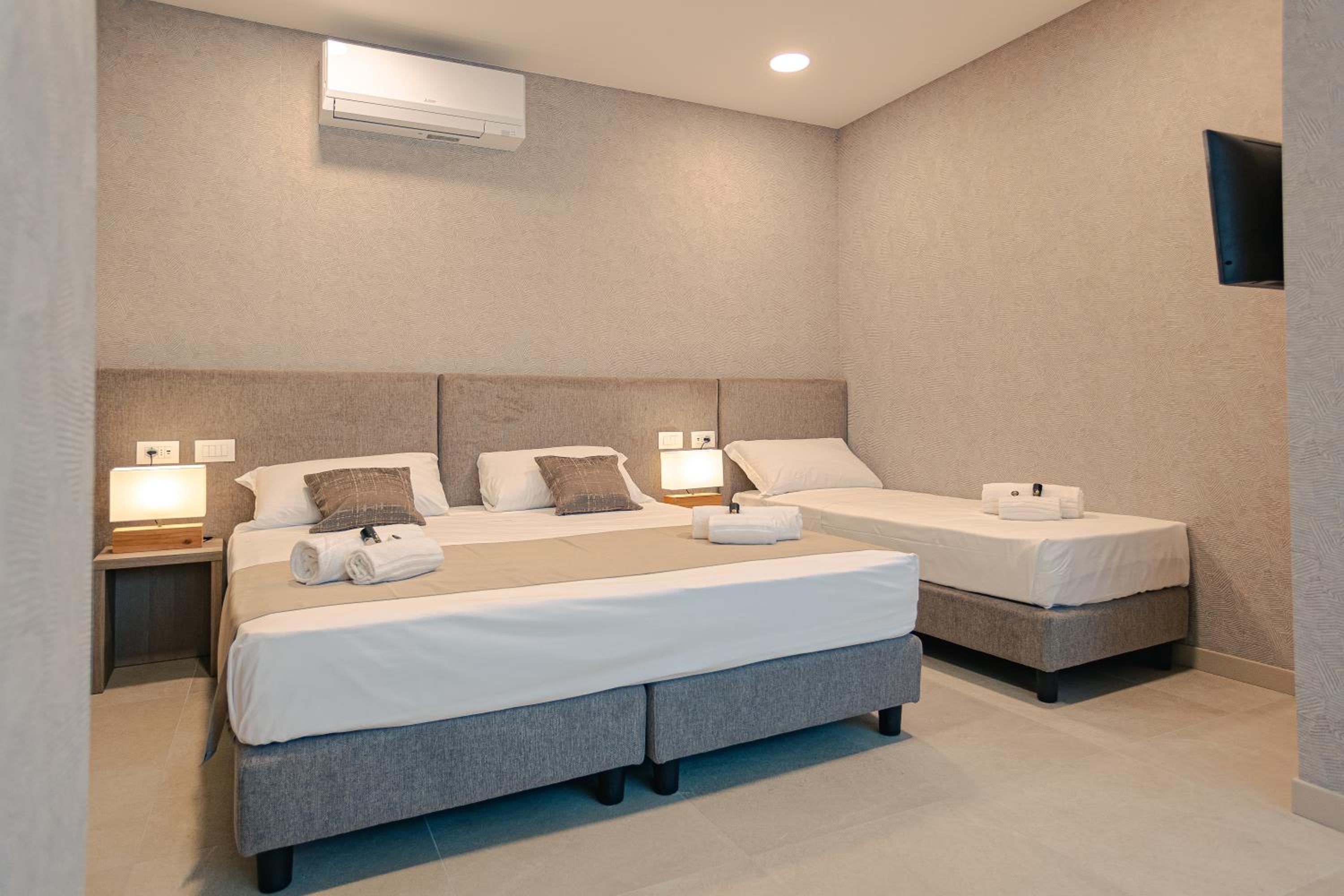 Triple Room with Private Bathroom