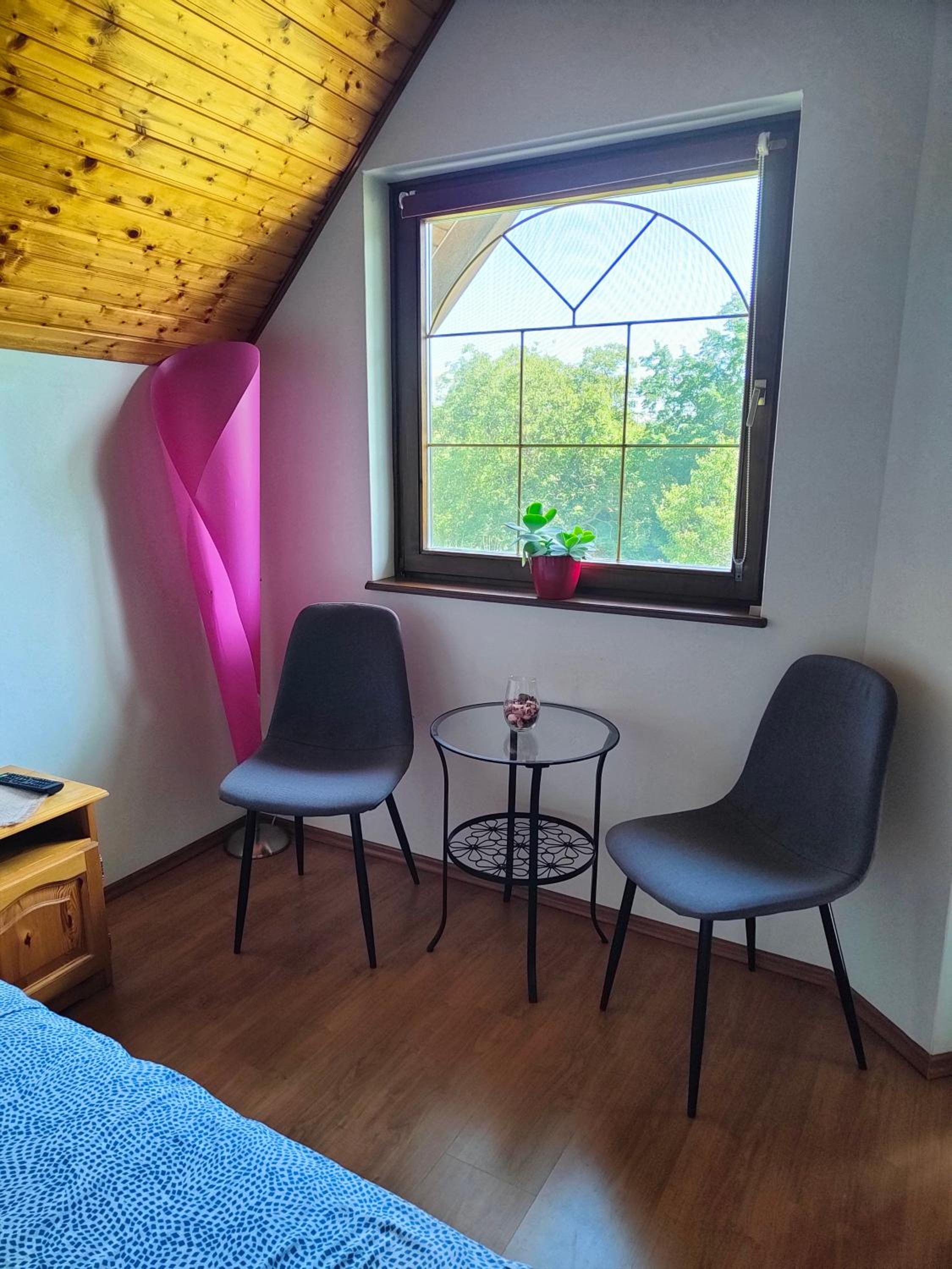 Double Room with Private Bathroom - Photo 12