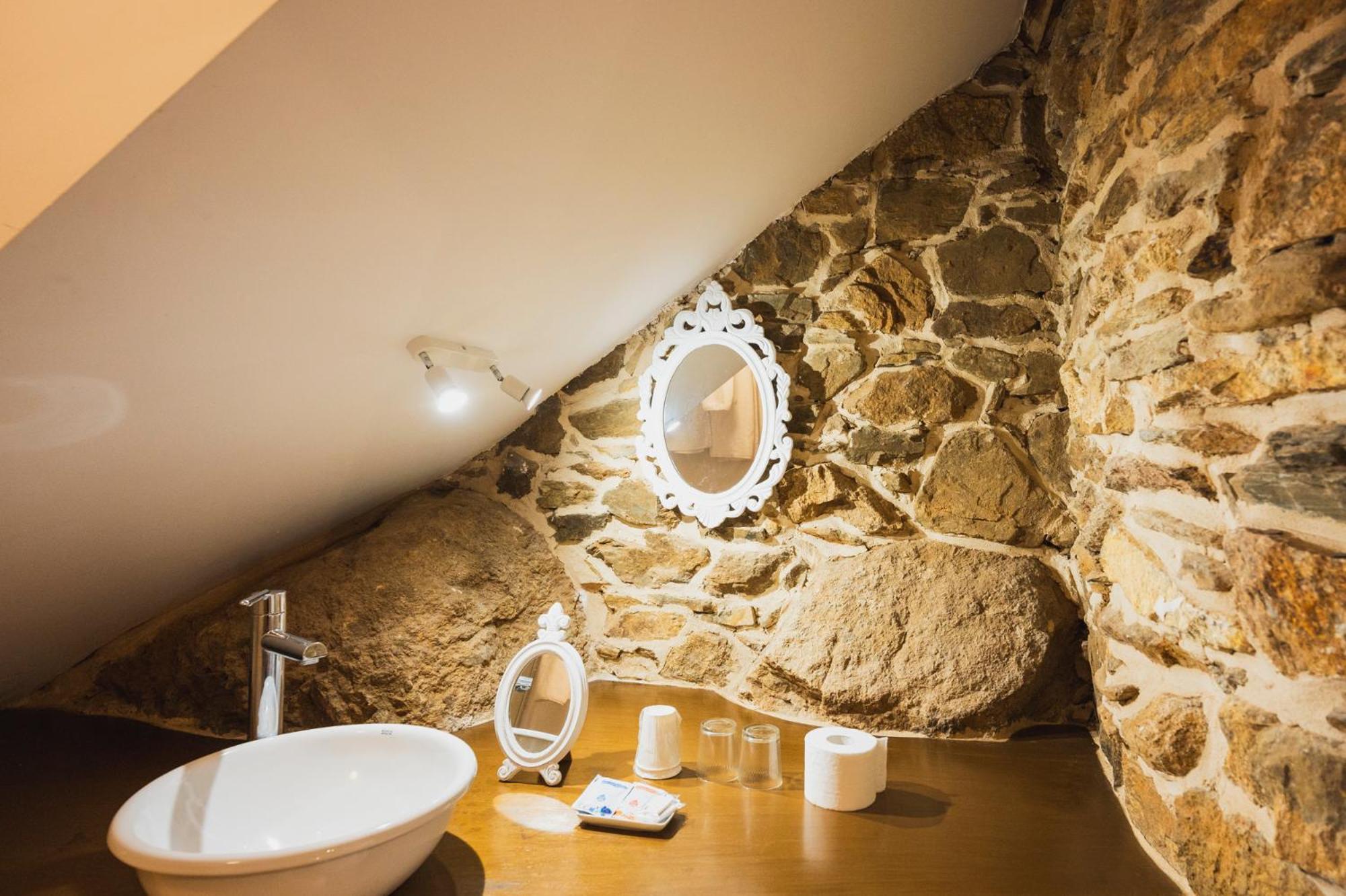  Double Room - Photo 10