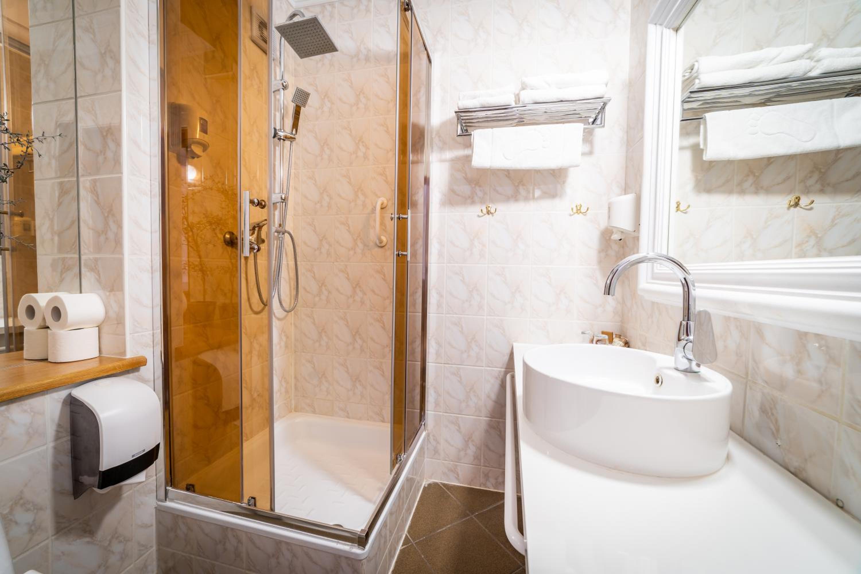 Superior Double Room with Terrace and Czos Lake View photo 3