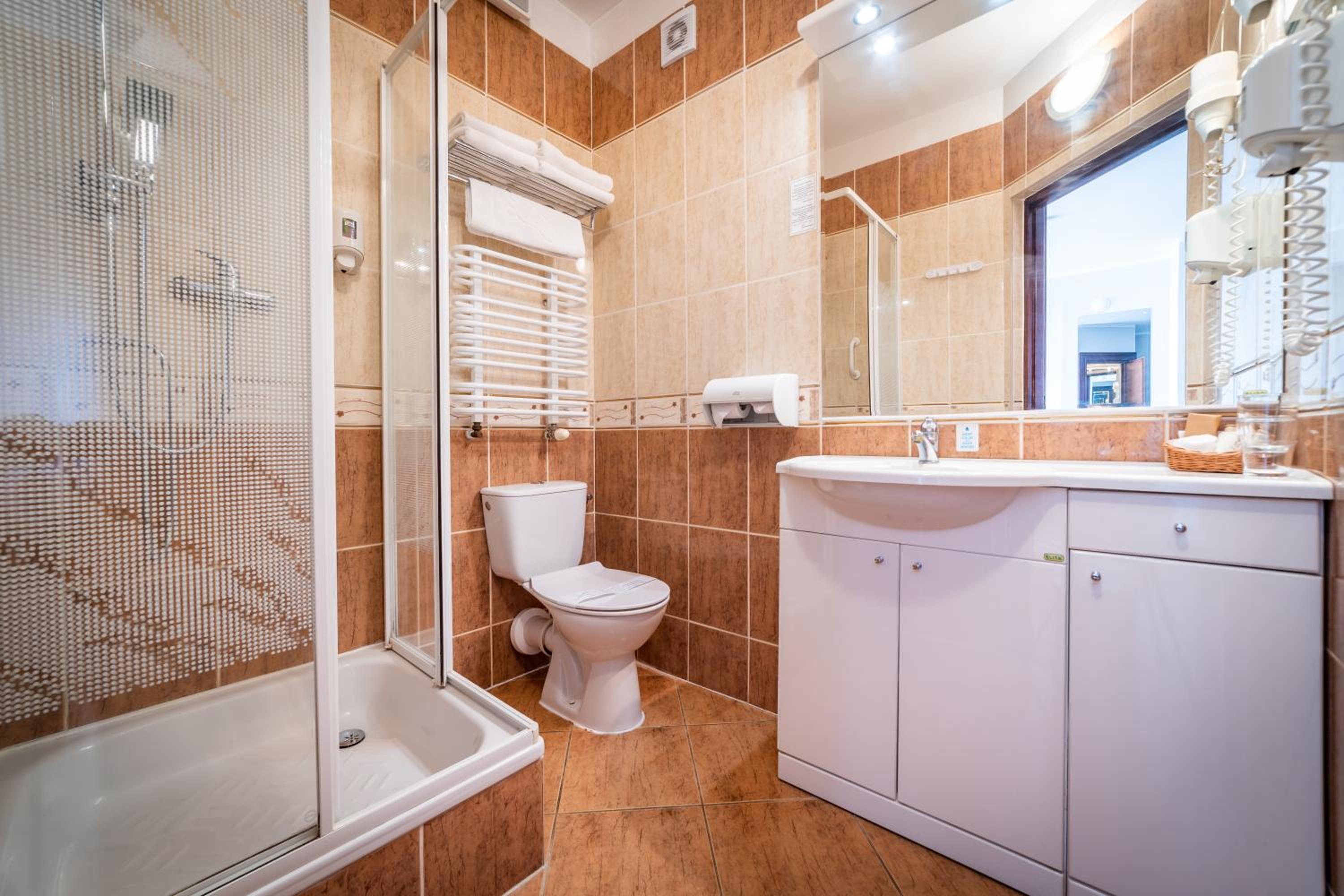Family Studio with Terrace and Czos Lake View photo 3