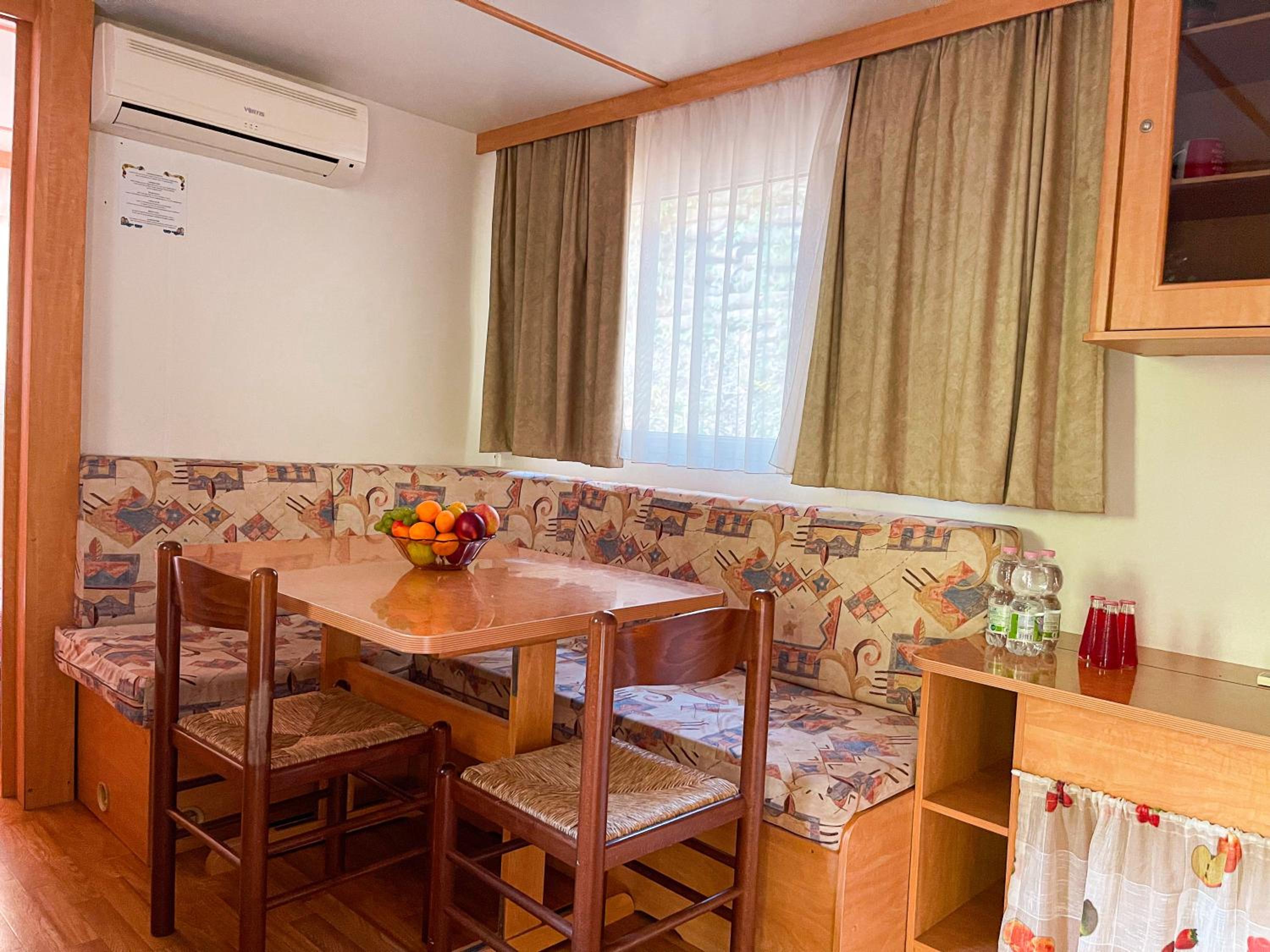 Two-Bedroom Apartment with Mountain View photo 2