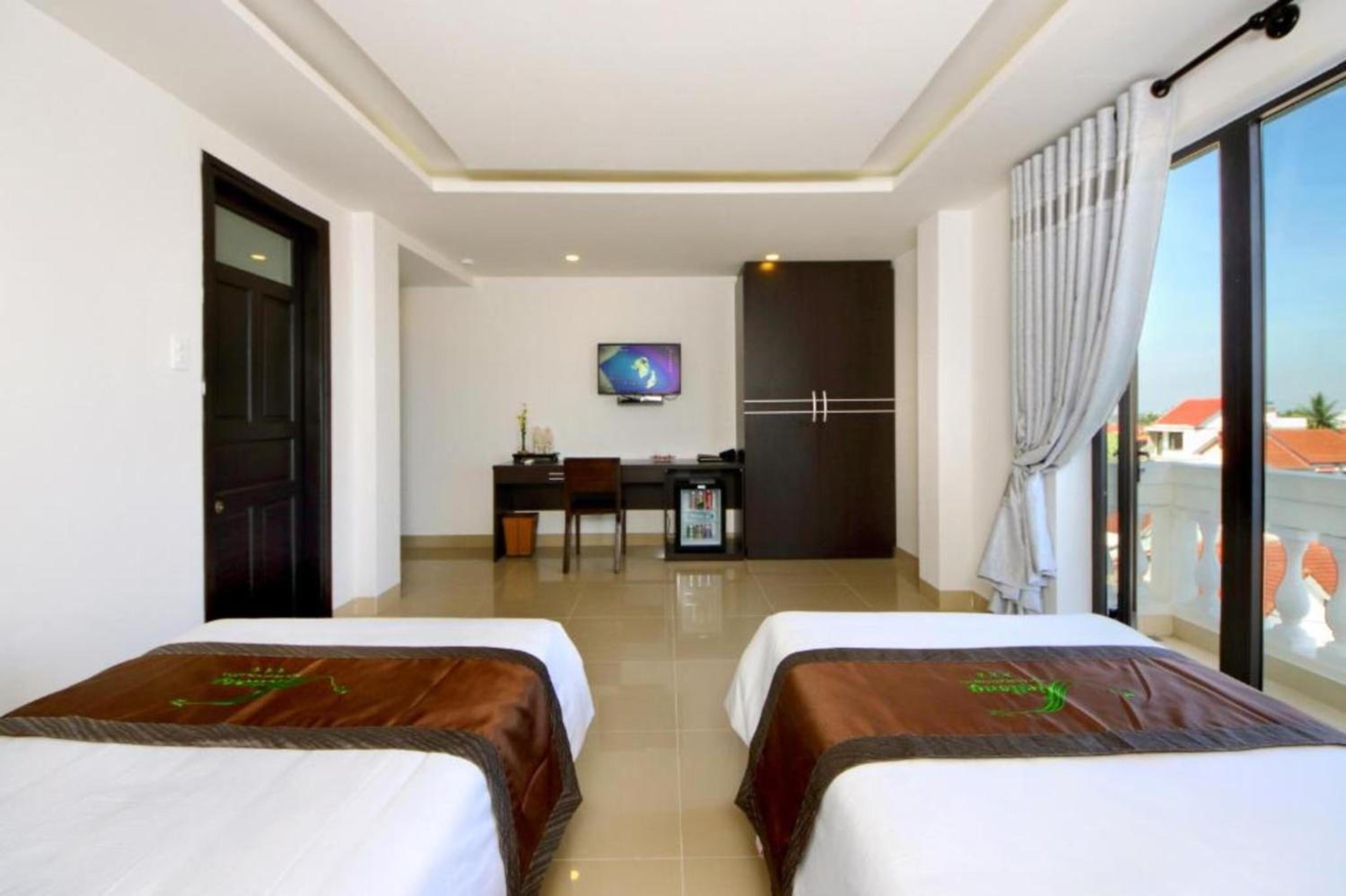 Triple Room With Balcony - Photo 4