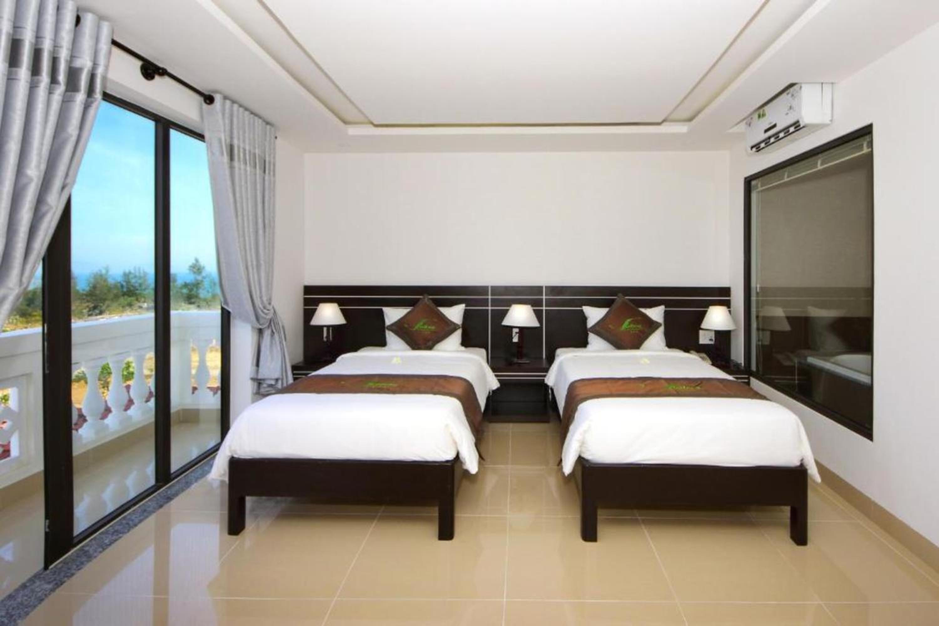 Triple Room With Balcony - Photo 1