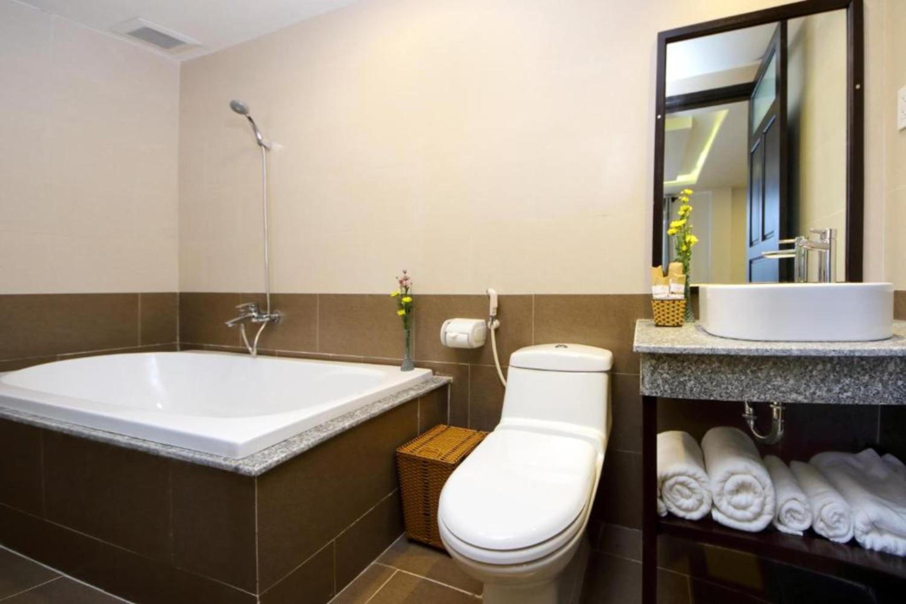 Triple Room With Balcony - Photo 3