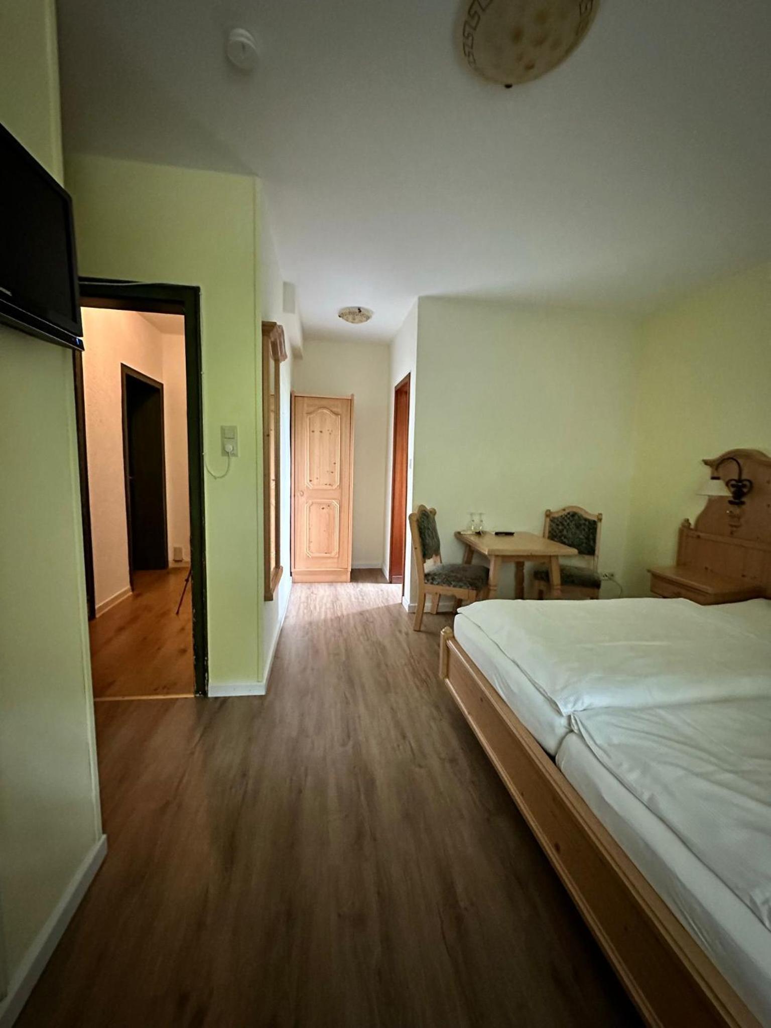 Standard Double Room photo 3