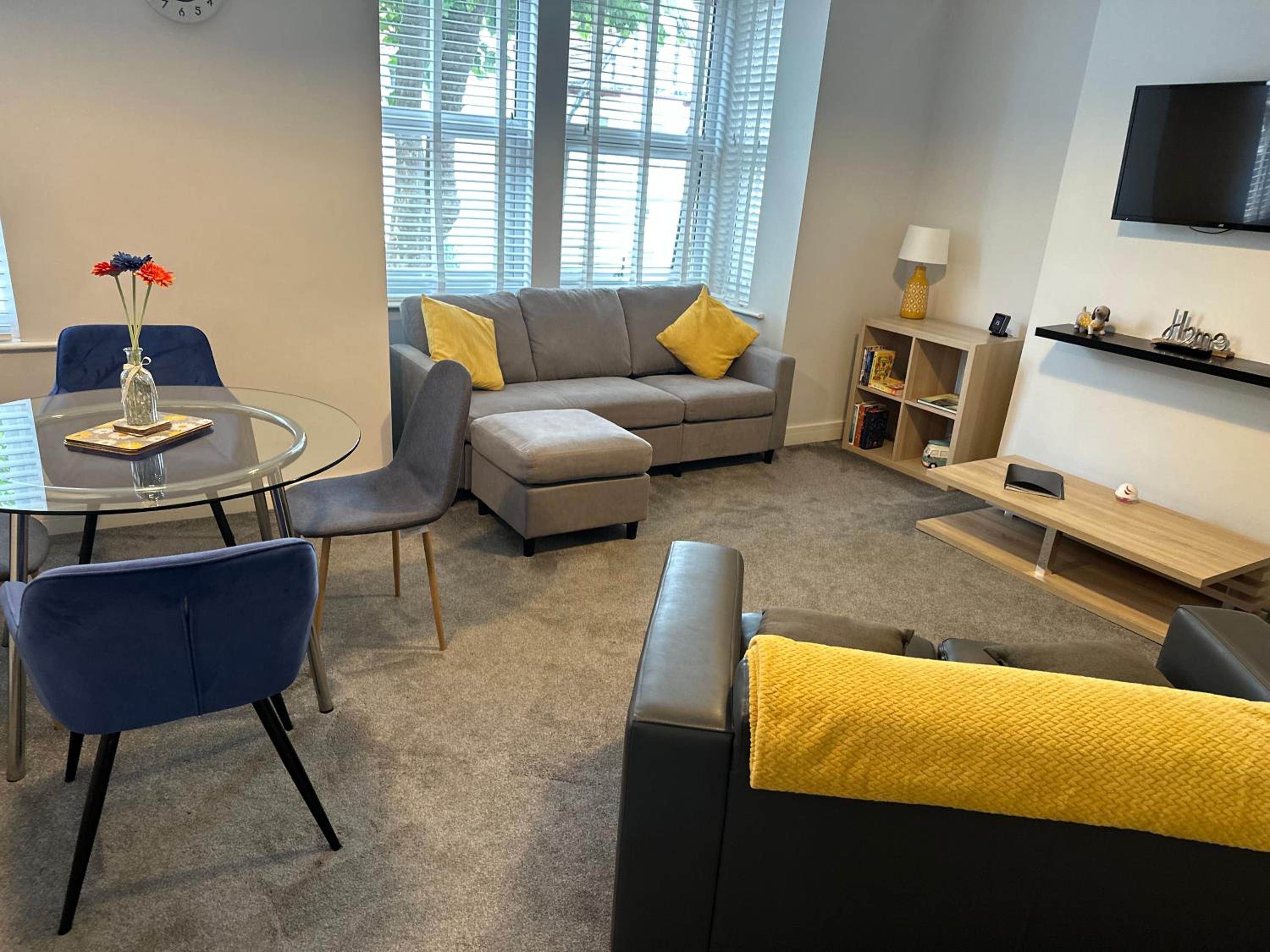 Two-Bedroom Apartment - Photo 1