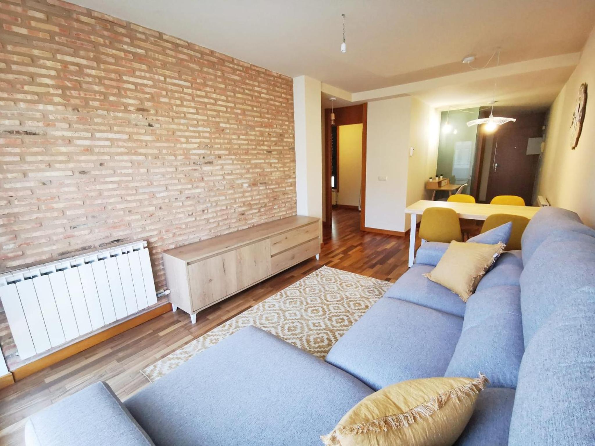 One-Bedroom Apartment photo 2