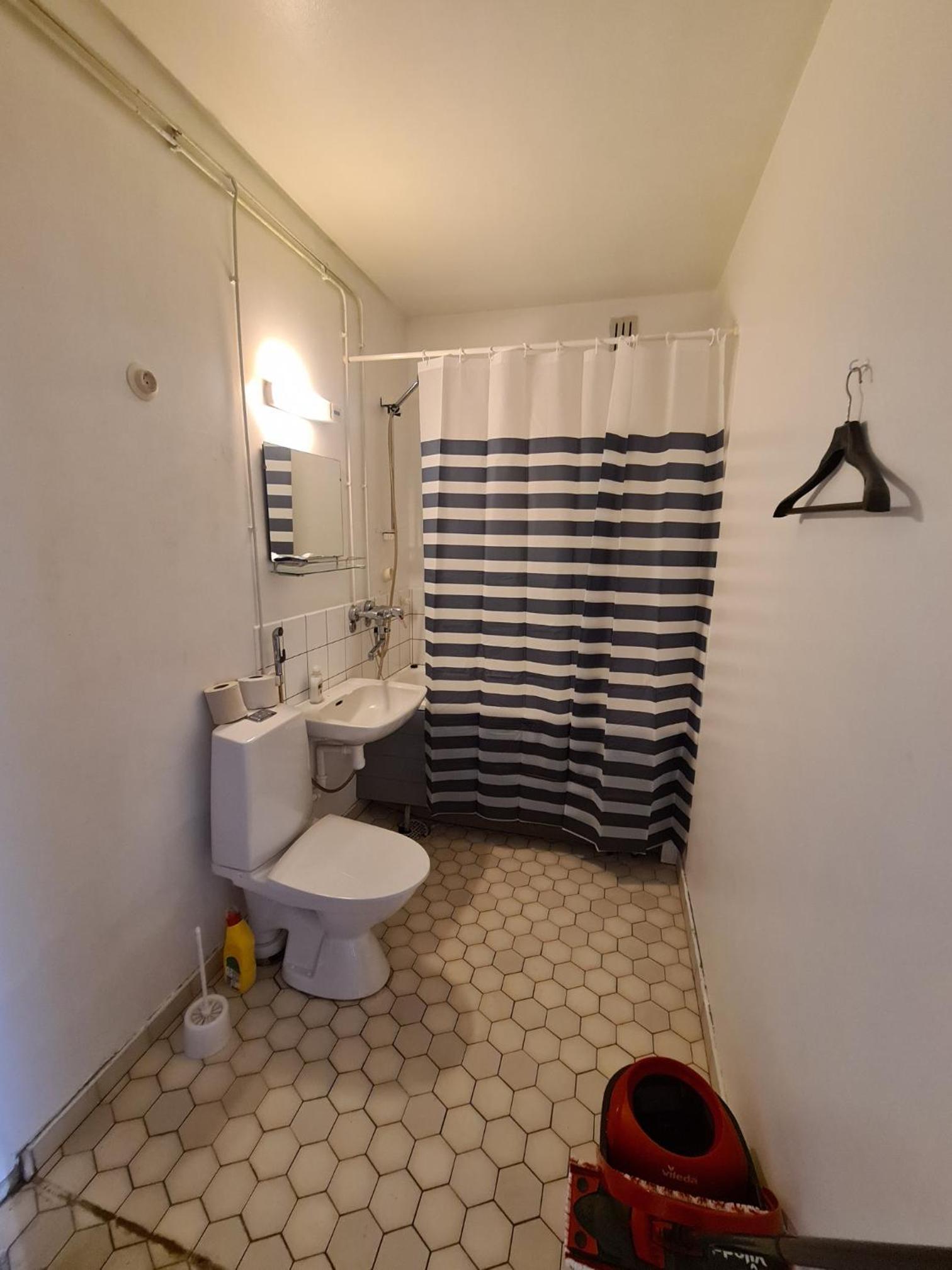 One-Bedroom Apartment photo 3
