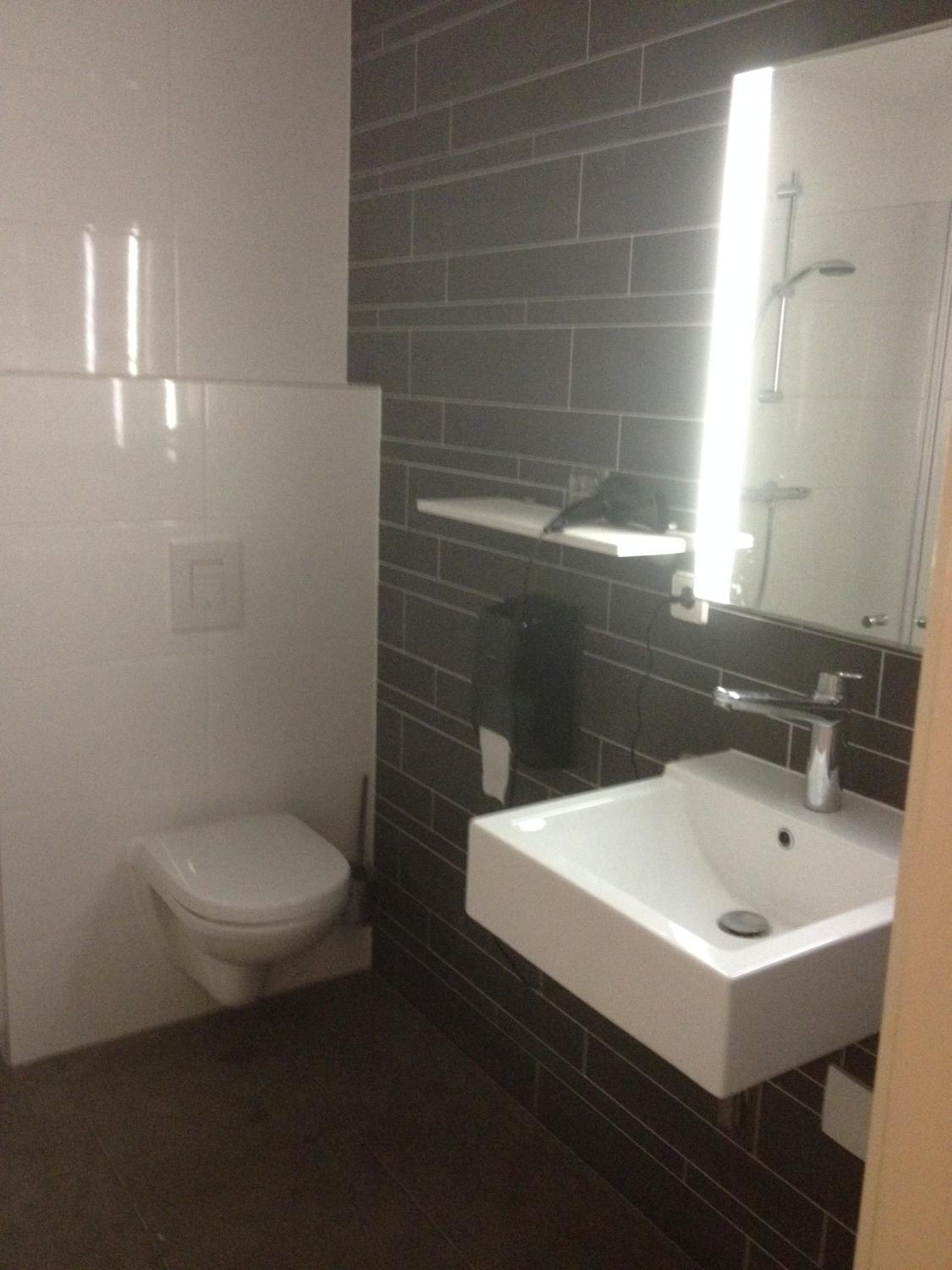 Twin Room with Private External Bathroom photo 3