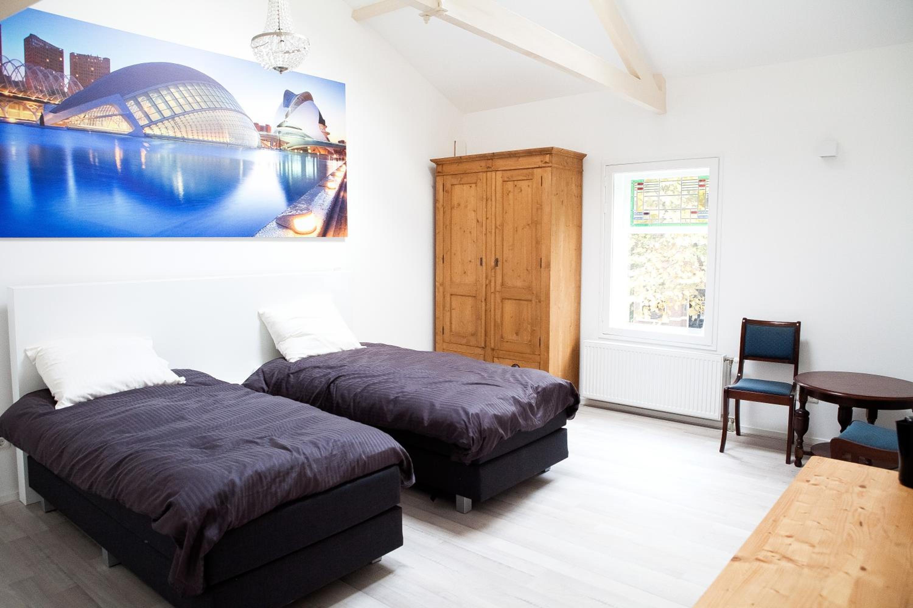 Quadruple Room with Private Bathroom photo 3
