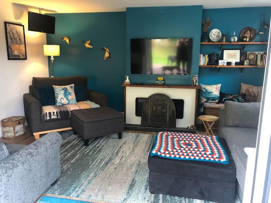 Three-Bedroom House photo 1