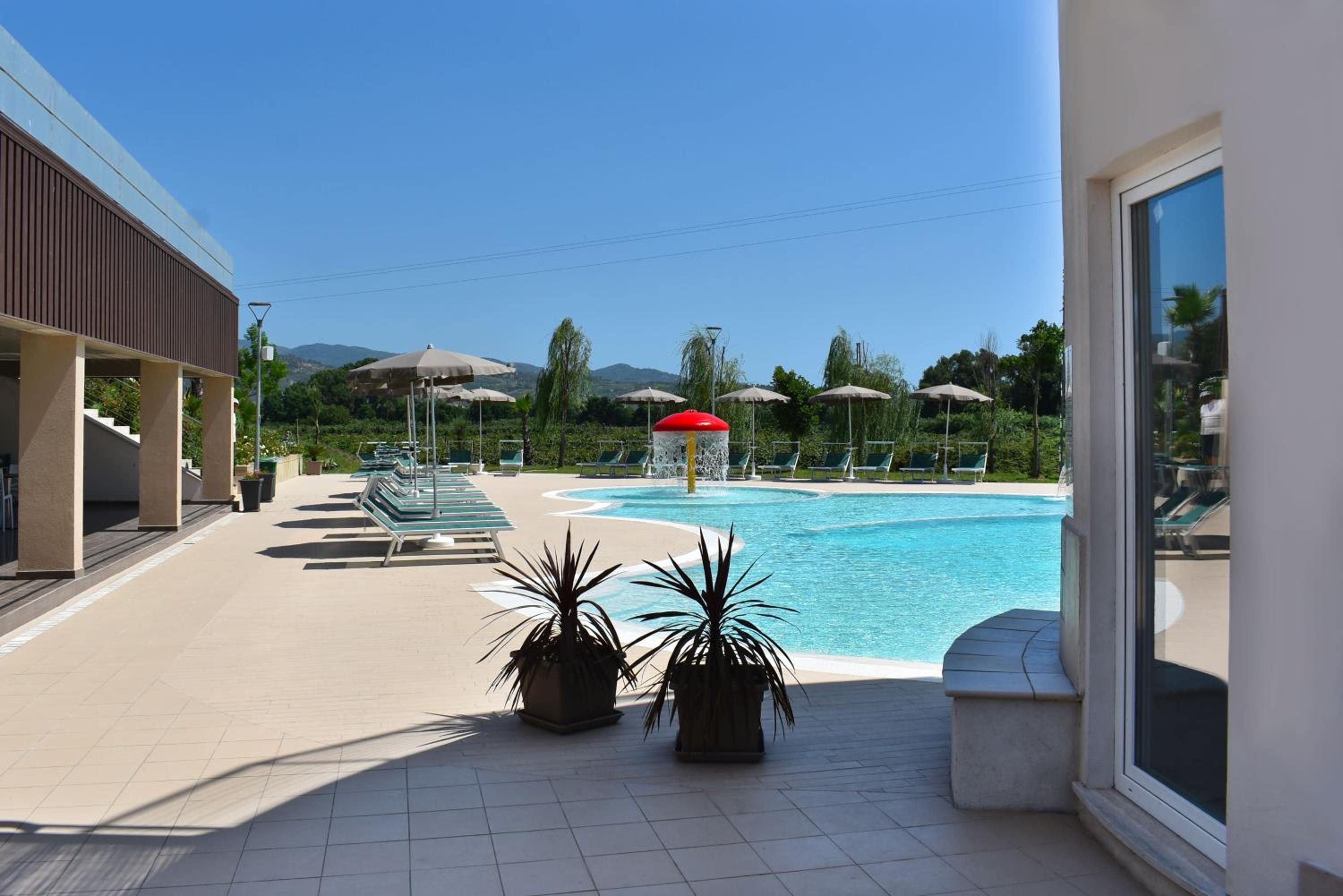 Deluxe Villa photo 2