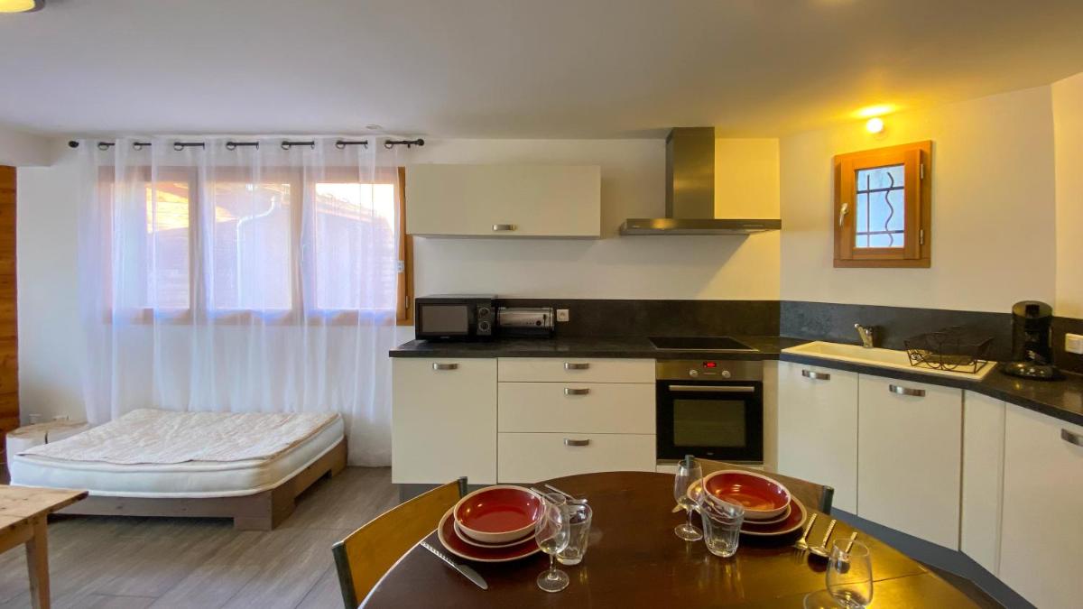 Two-Bedroom Cottage photo 3