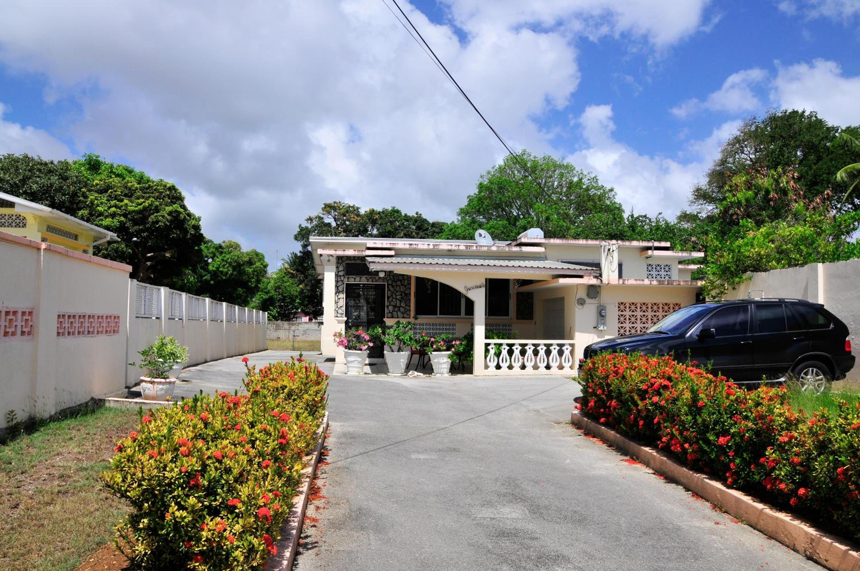 Four-Bedroom Vacation Home photo 2