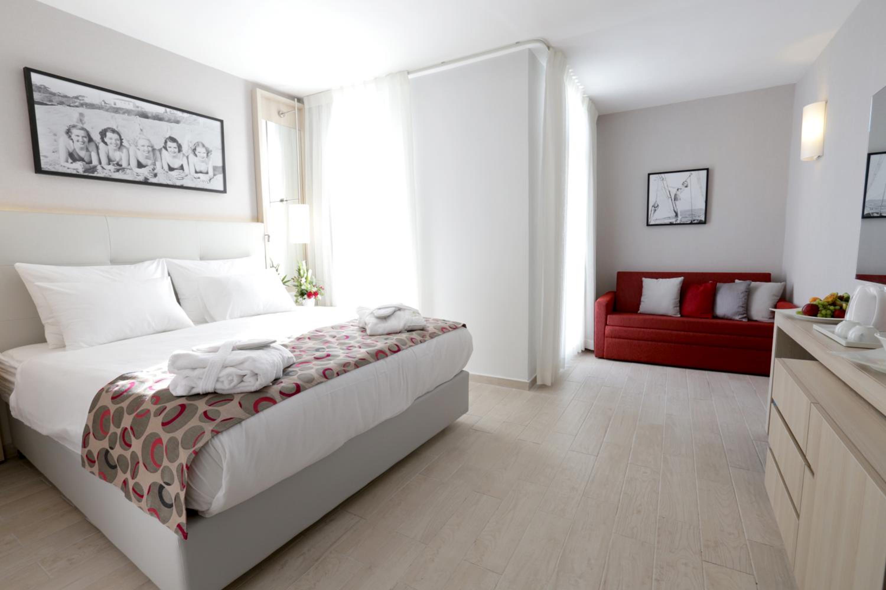 Superior Double Room - Photo 2