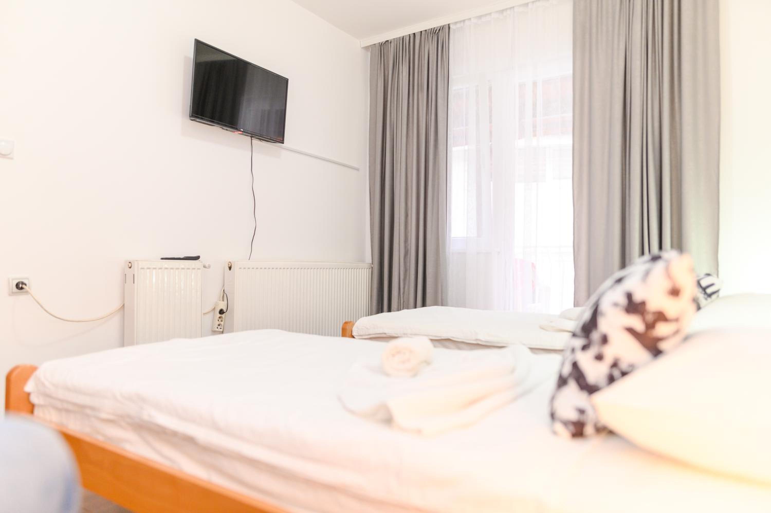 One-Bedroom Apartment with Balcony photo 1