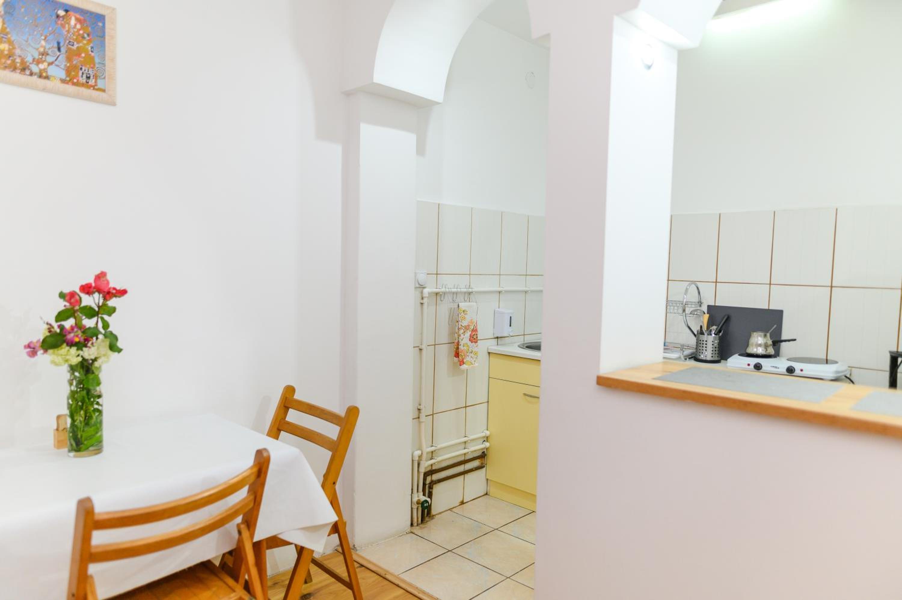 One-Bedroom Apartment with Balcony photo 3