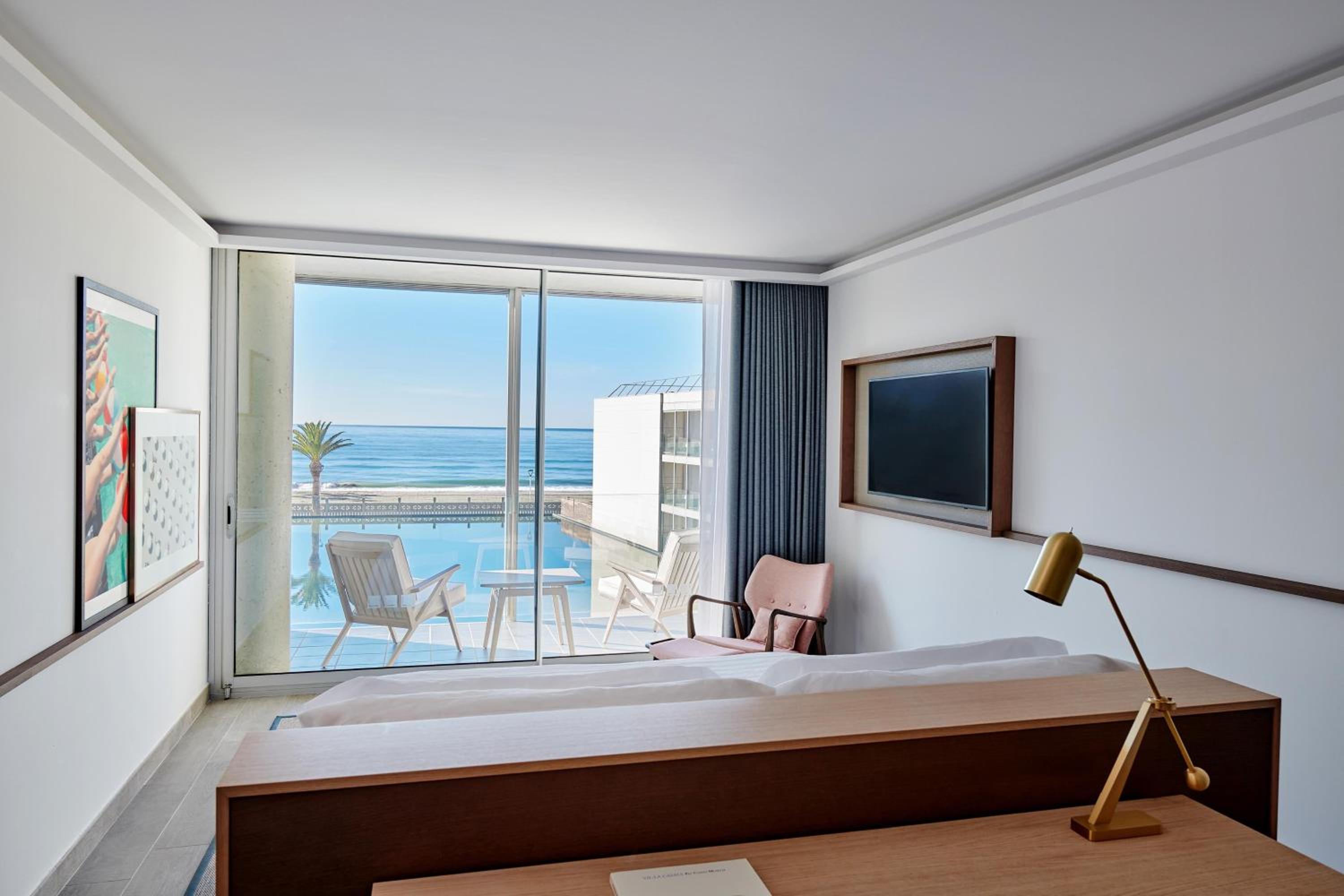 Premium King Room with Balcony and Sea View