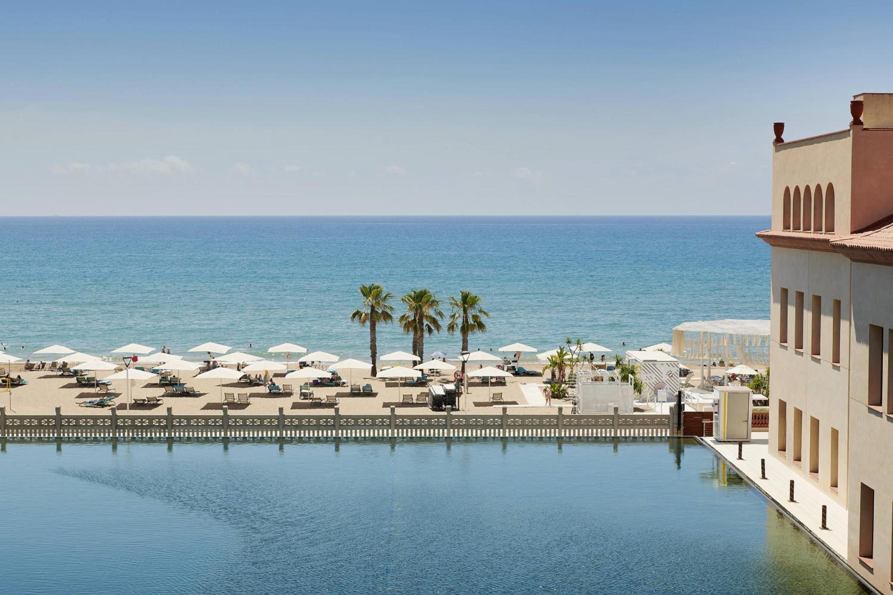 Premium King Room with Balcony and Sea View