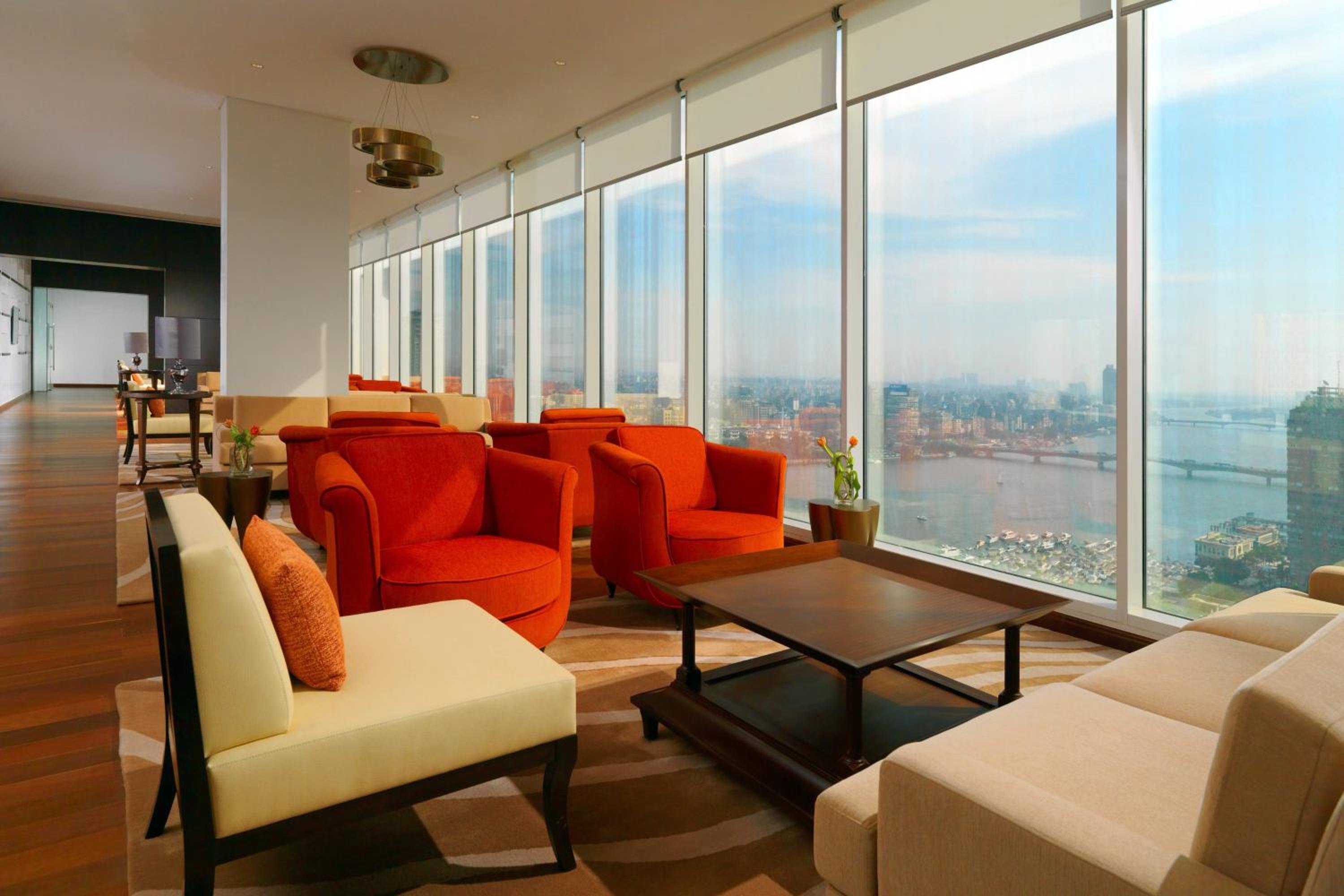 Club Guest room, 1 King, Partial River view - Photo 7