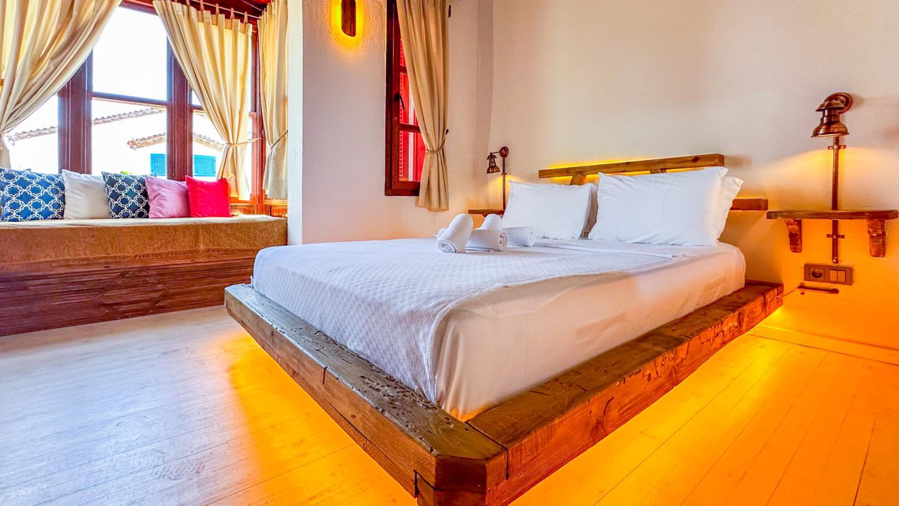 Deluxe Double or Twin Room with Garden View