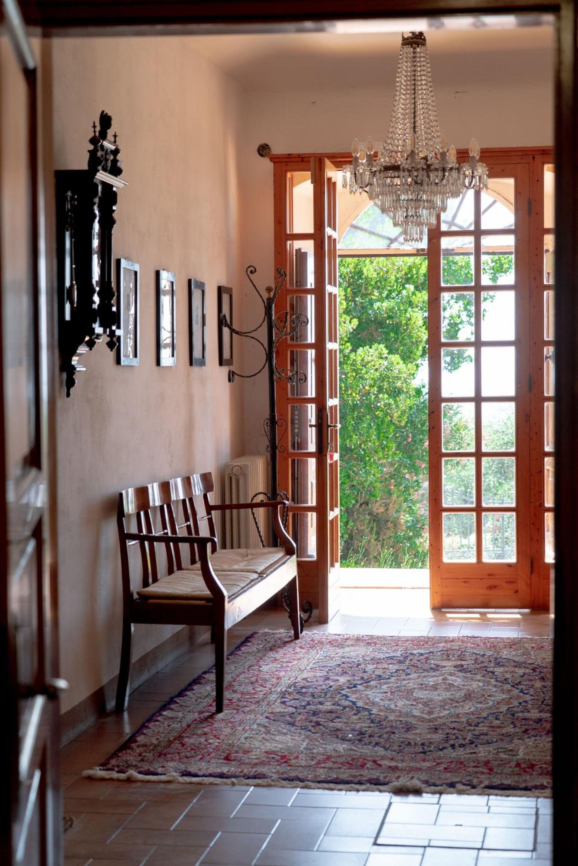 Villa photo 1