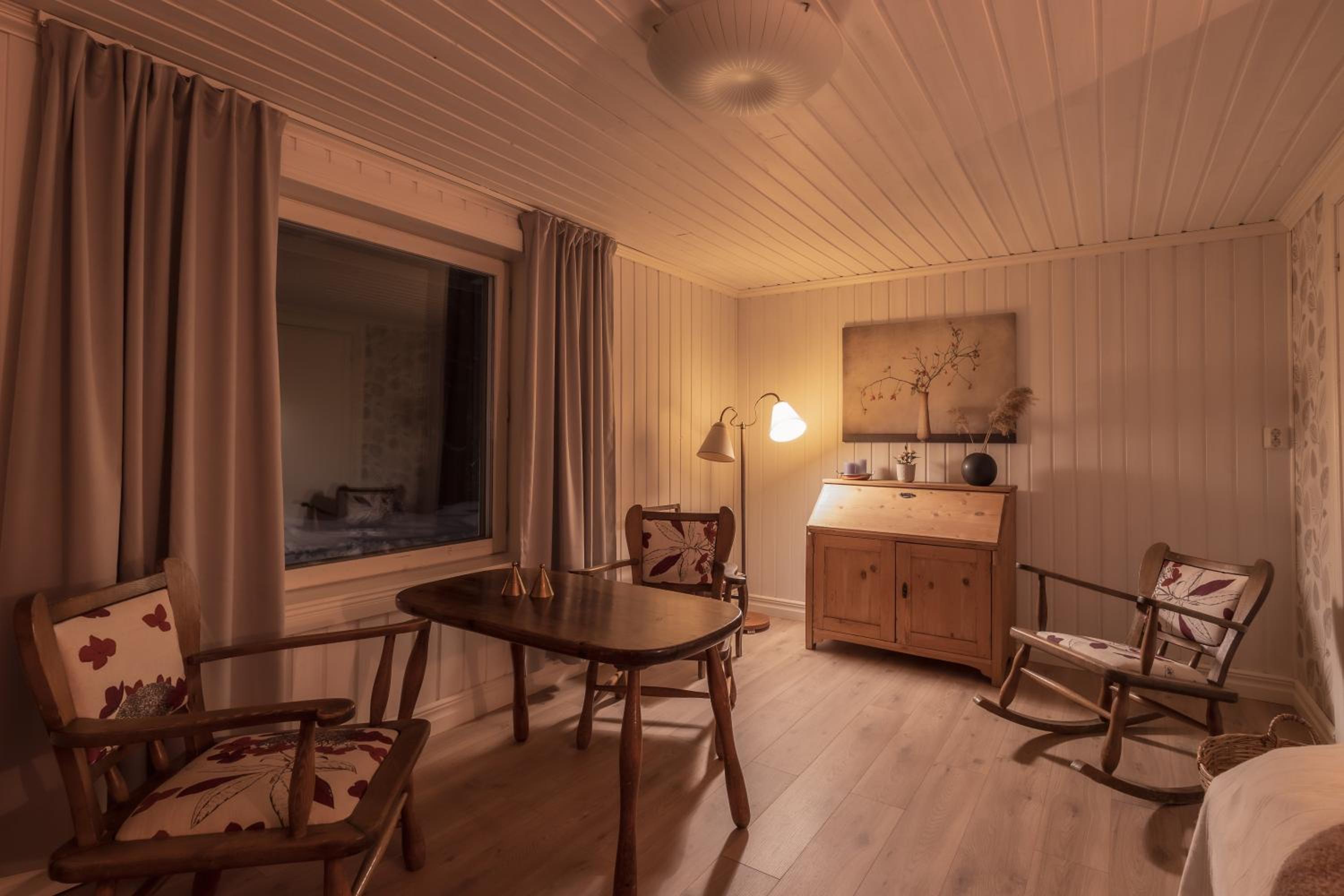 Large Double Room photo 2