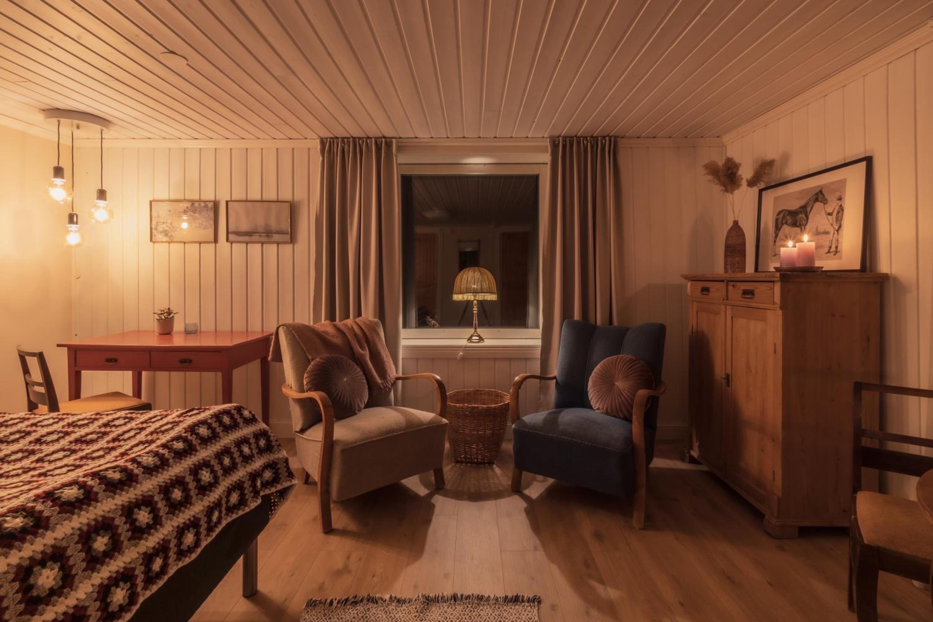 Large Double Room photo 2
