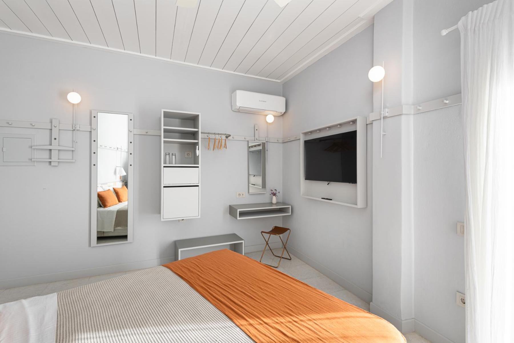 Double Room - Photo 3
