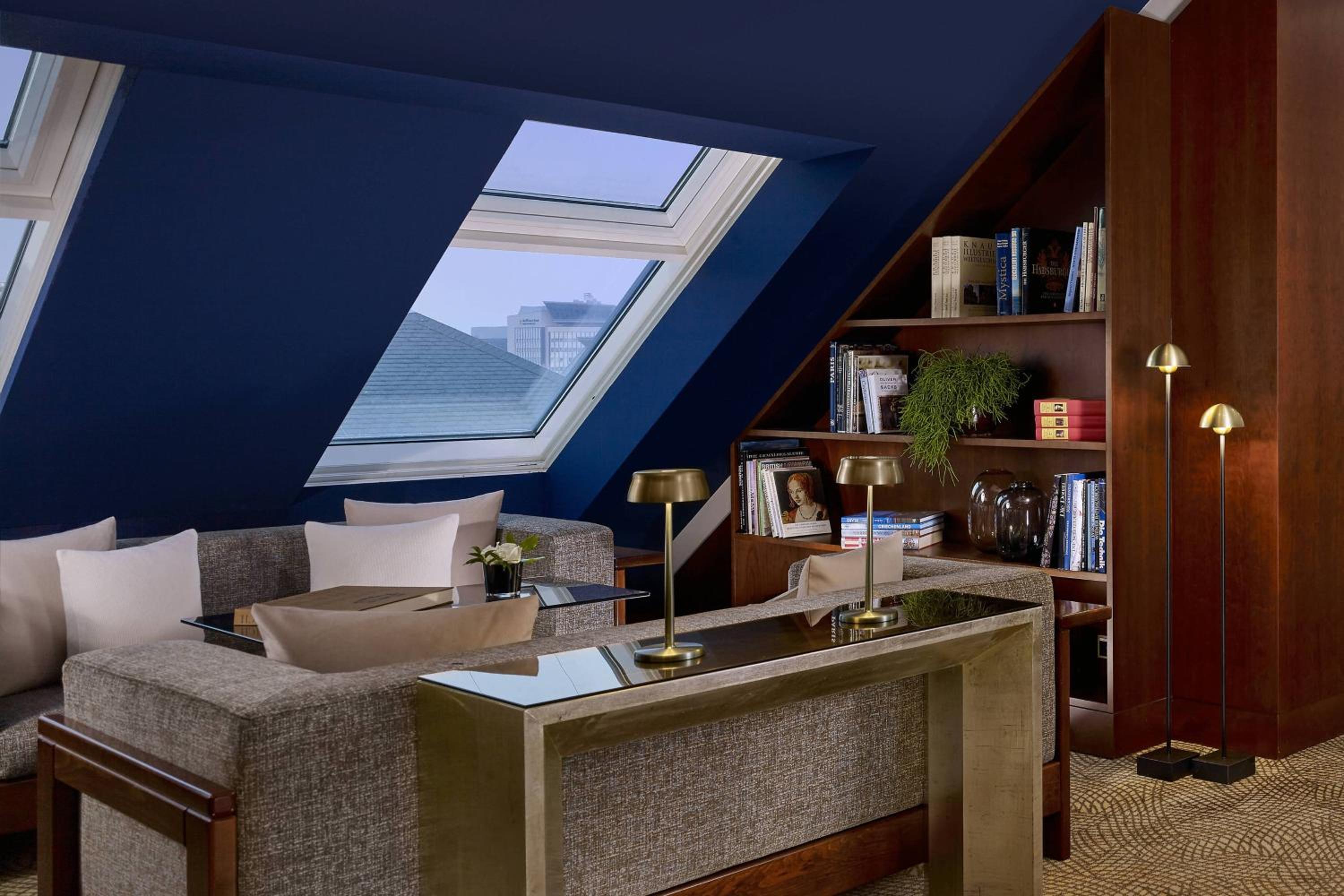 Premium Executive Suite with Club Lounge Access