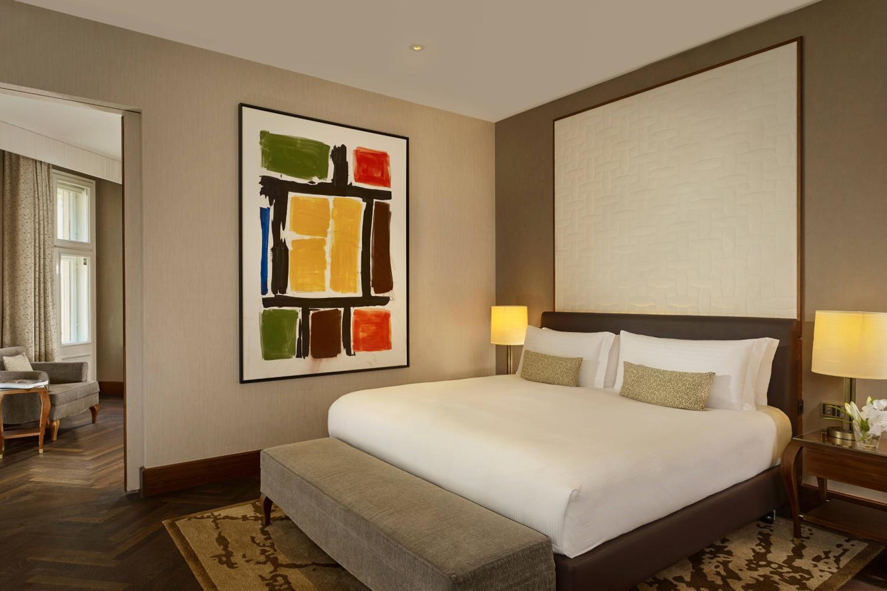Premium Executive Suite with Club Lounge Access