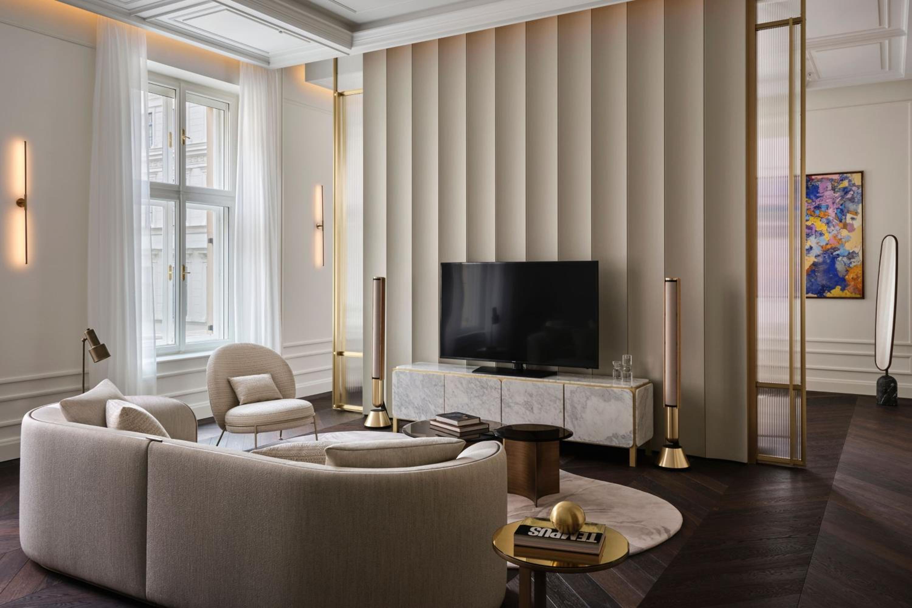 The Ritz-Carlton Symphony Suite with Club lounge access thumbnail 5