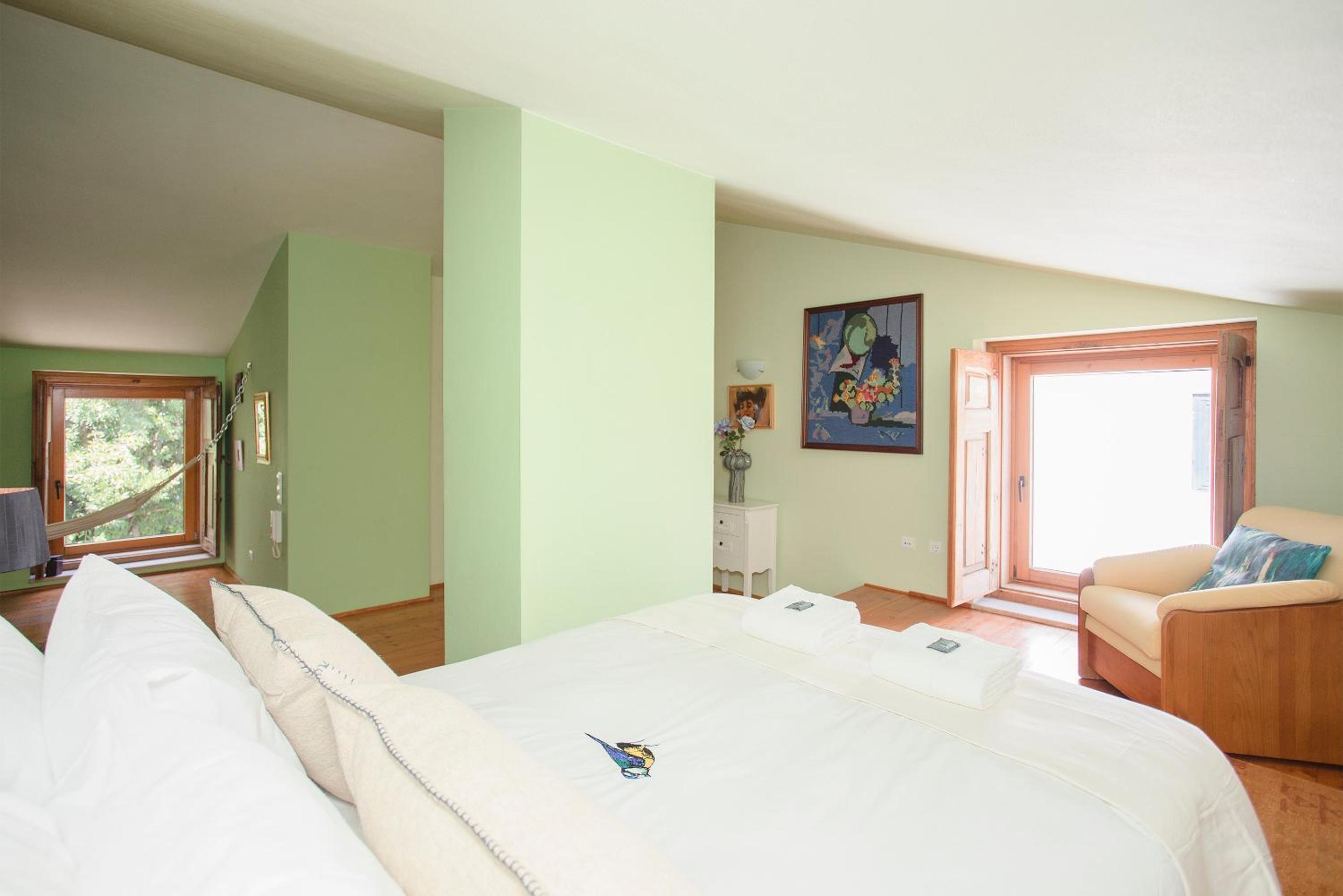 Four-Bedroom House photo 1