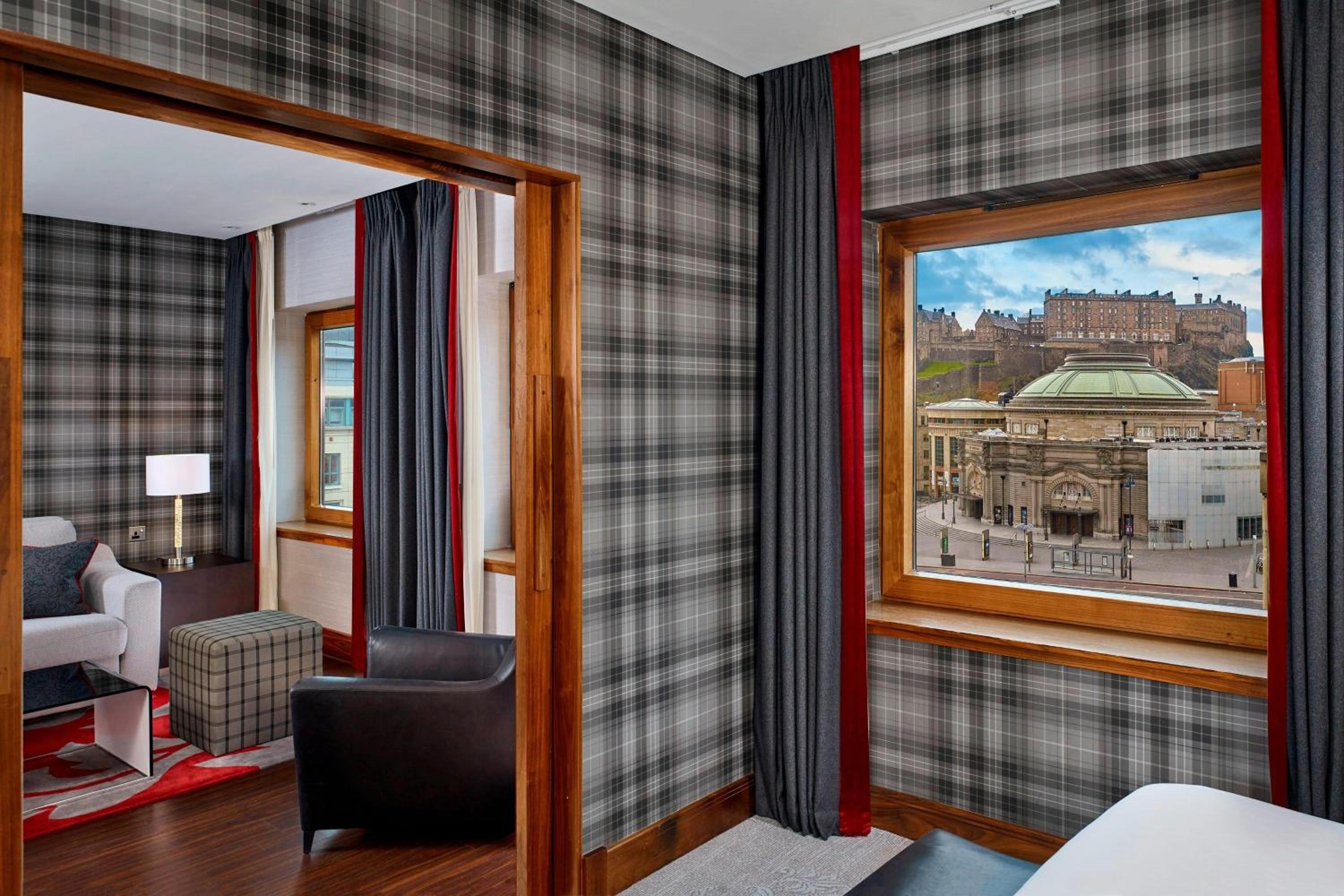 Castle Suite, Spa & Lounge access, 1 King thumbnail 5