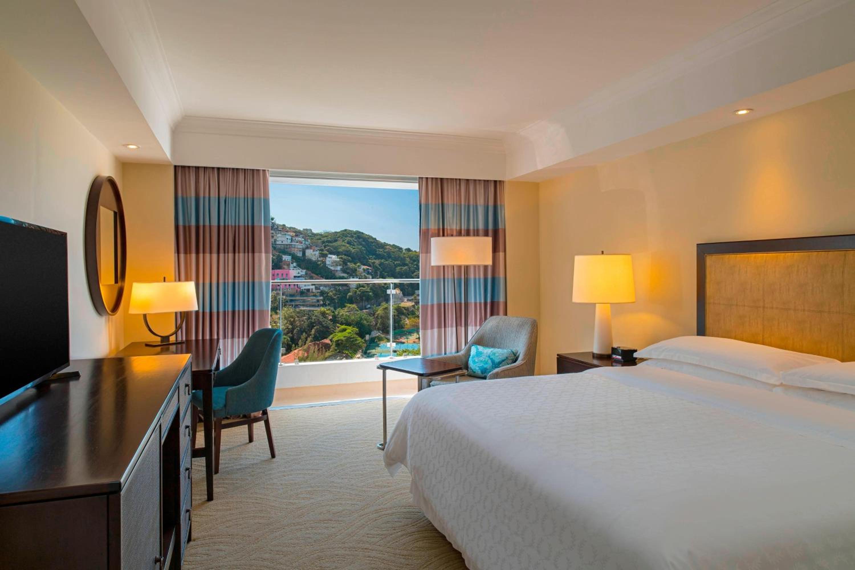 Classic King Room, Guest room, 1 King, Mountain view