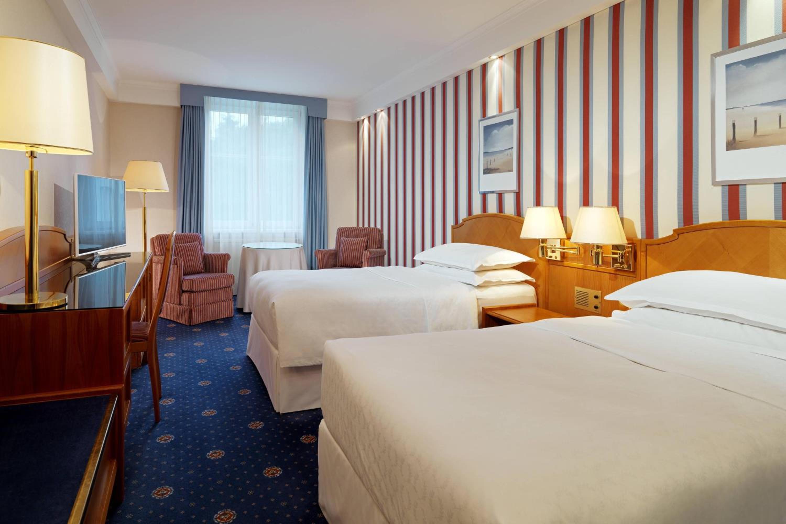 Classic Twin Room - Photo 3