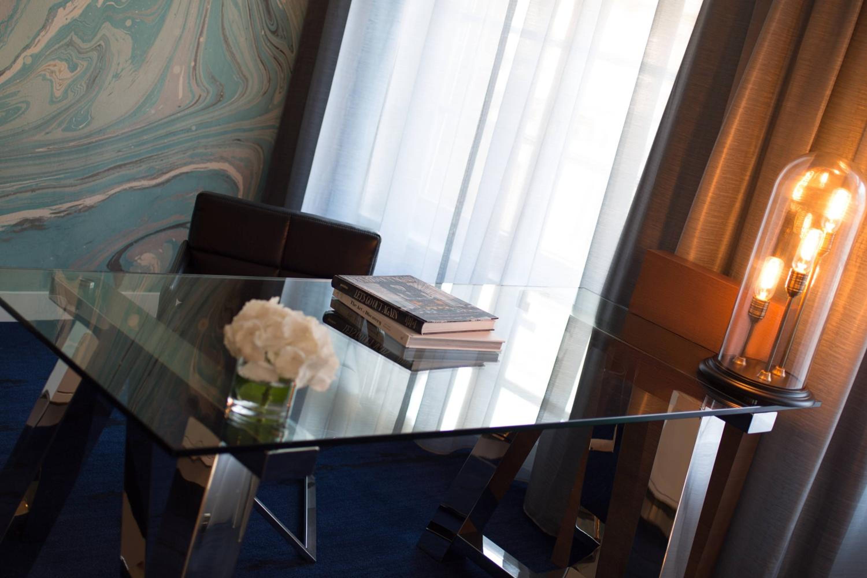 Presidential Suite thumbnail 5